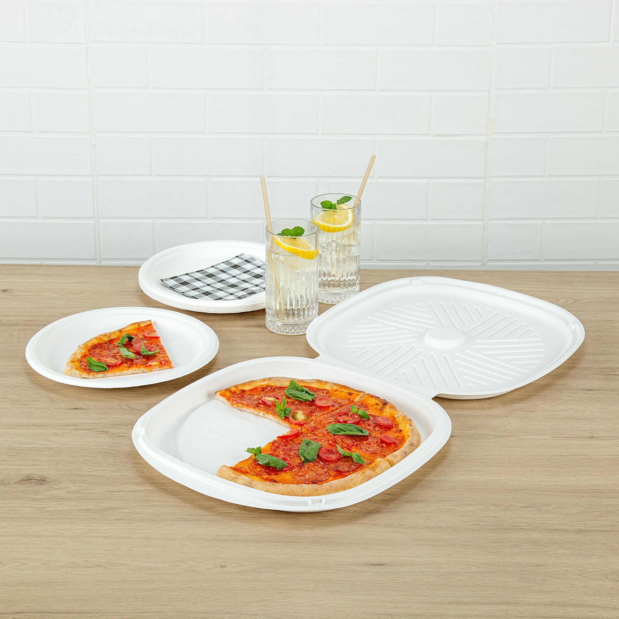 Pulp Safe No PFAS Added White Sugarcane / Bagasse Pizza Box - 13 3/4" x 13 3/4" x 1" - 50 count box