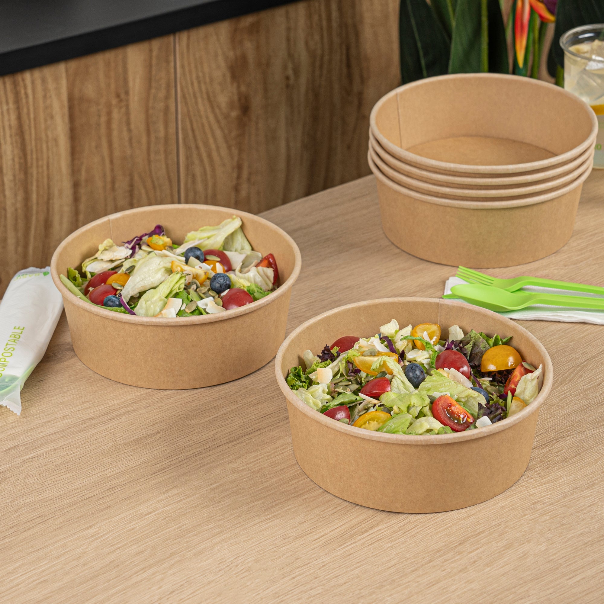 Bio Tek 45 oz Round Kraft Paper Take Out Container - 7 1/4" x 7 1/4" x 2 1/2" - 200 count box