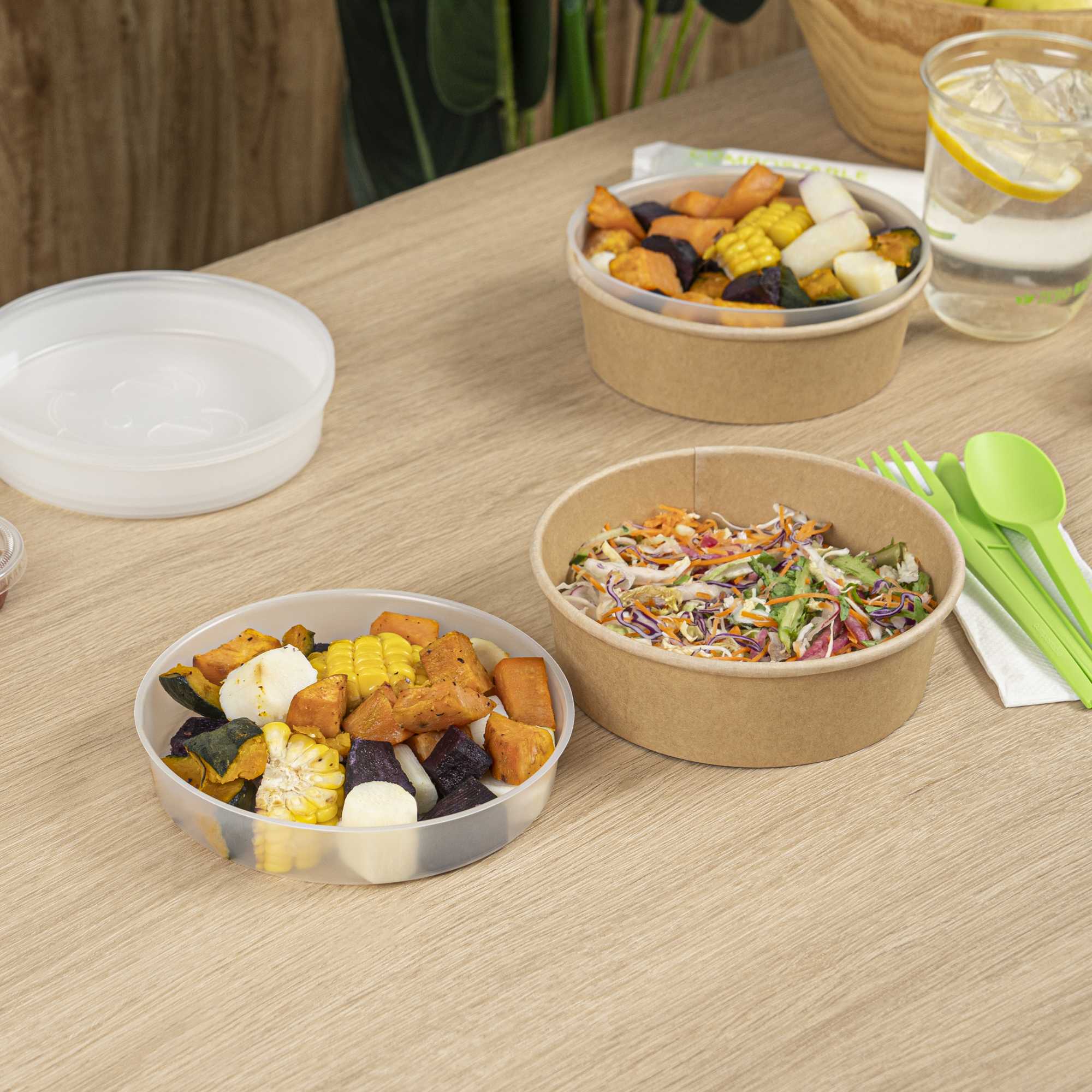 Bio Tek 12 oz White Plastic Insert Tray - Fits 17-45 oz Containers - 50 count box