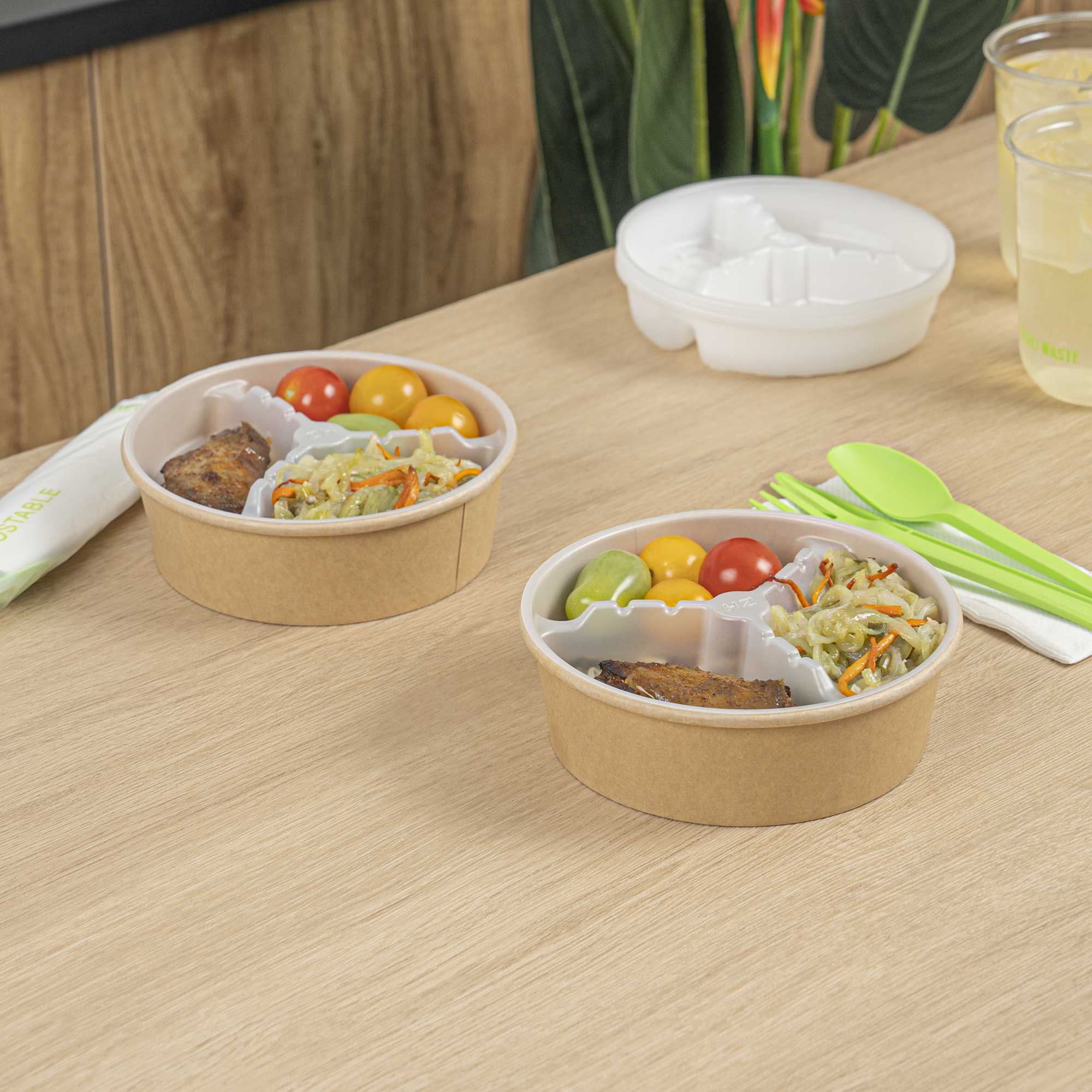 Bio Tek 12 oz White Plastic 3-Compartment Insert Tray - Fits 17-45 oz Containers - 50 count box