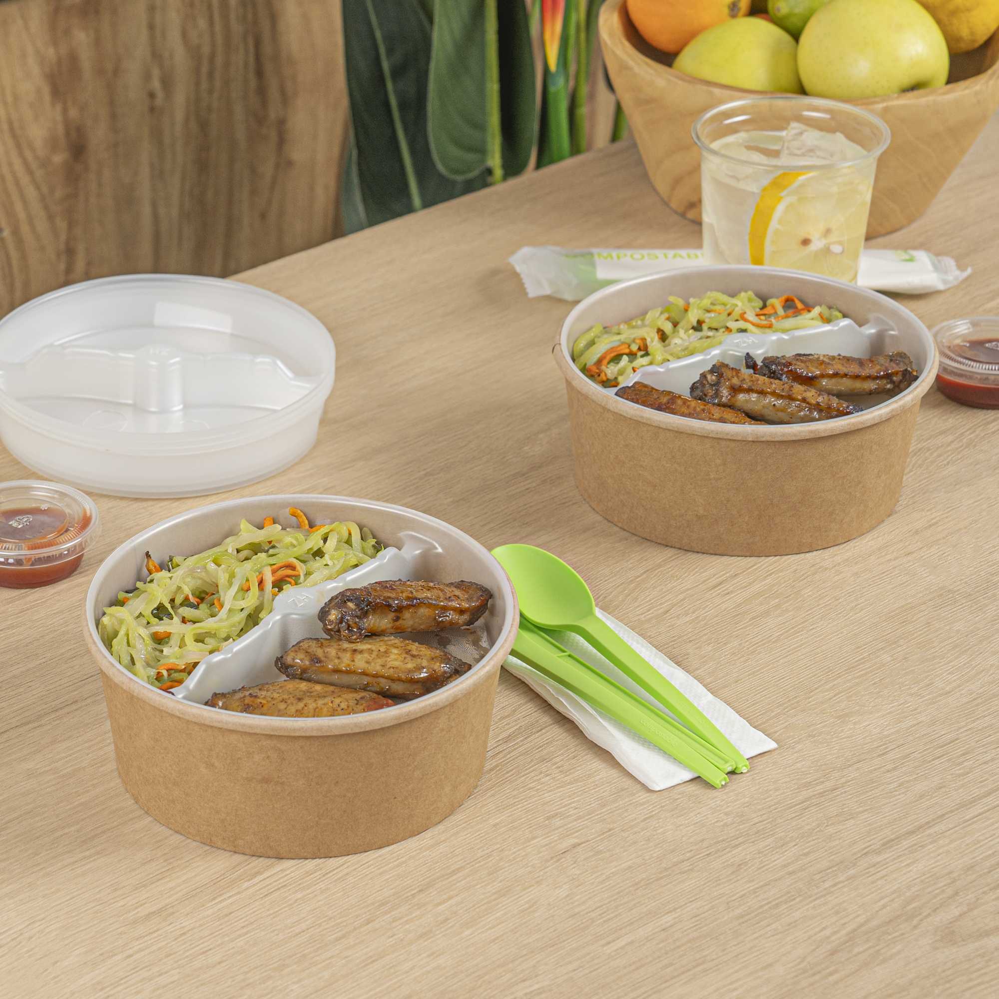 Bio Tek 15 oz White Plastic 2-Compartment Insert Tray - Fits 17-45 oz Containers - 50 count box