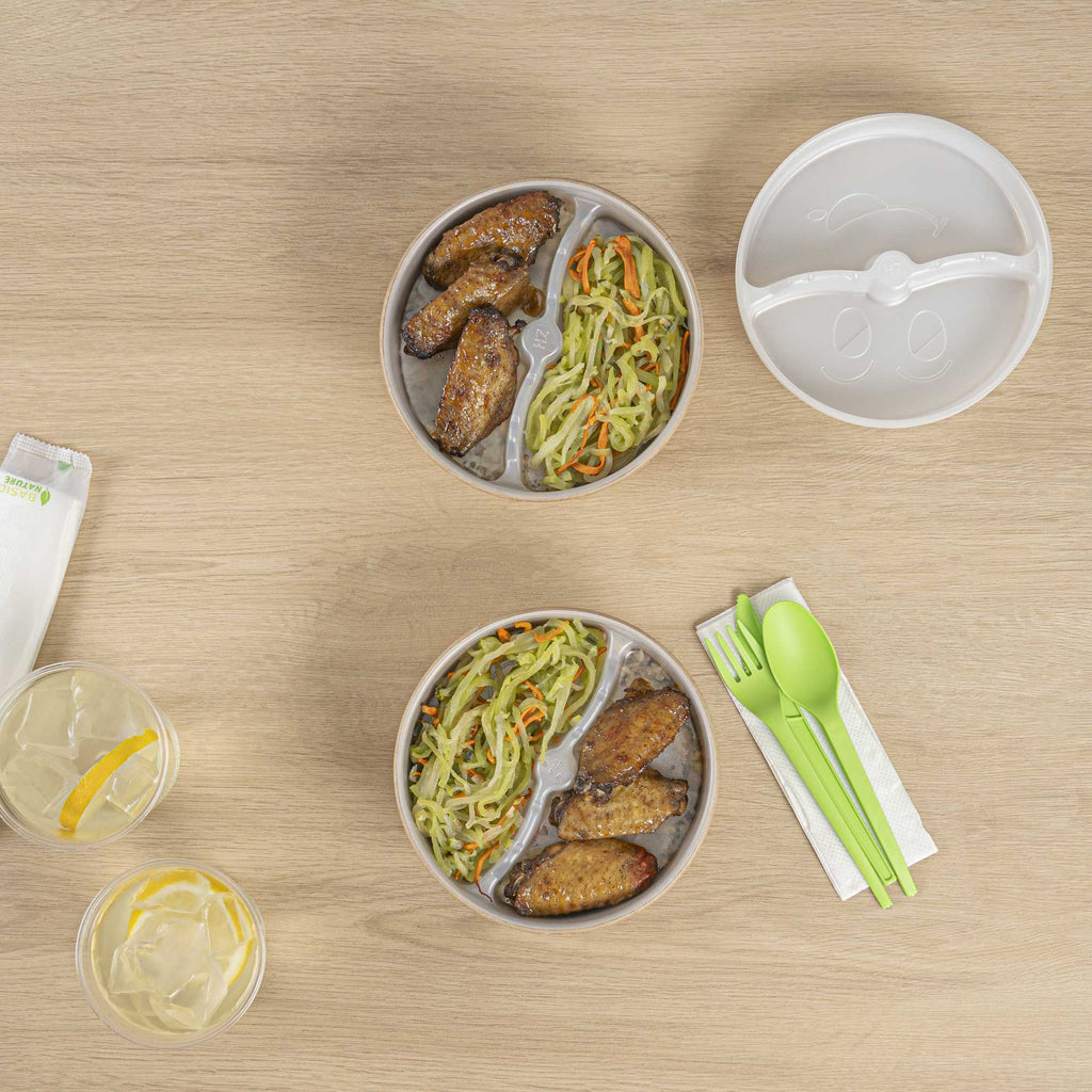 Bio Tek 15 oz White Plastic 2-Compartment Insert Tray - Fits 17-45 oz Containers - 50 count box