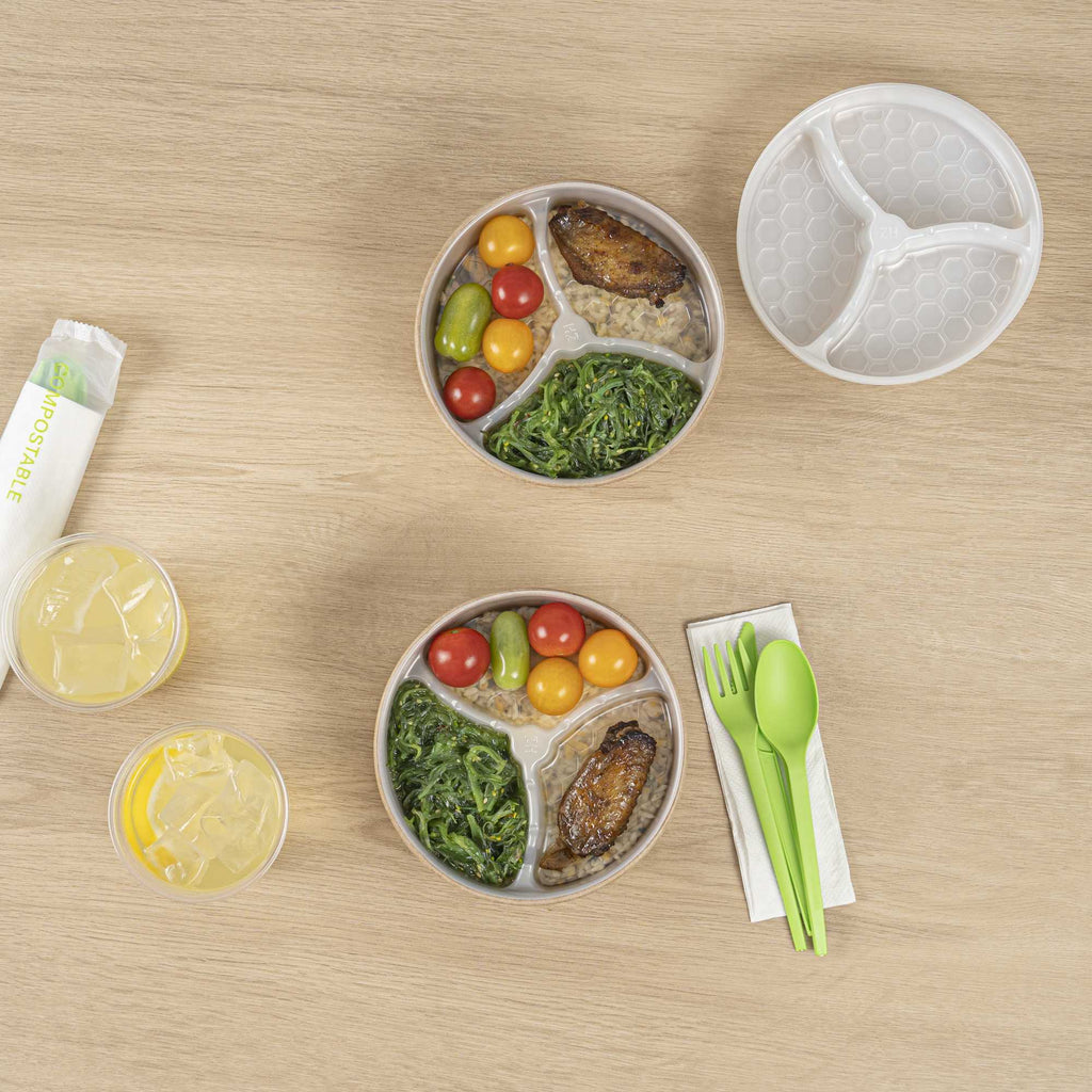 Bio Tek 15 oz White Plastic 3-Compartment Insert Tray - Fits 17-45 oz Containers - 50 count box