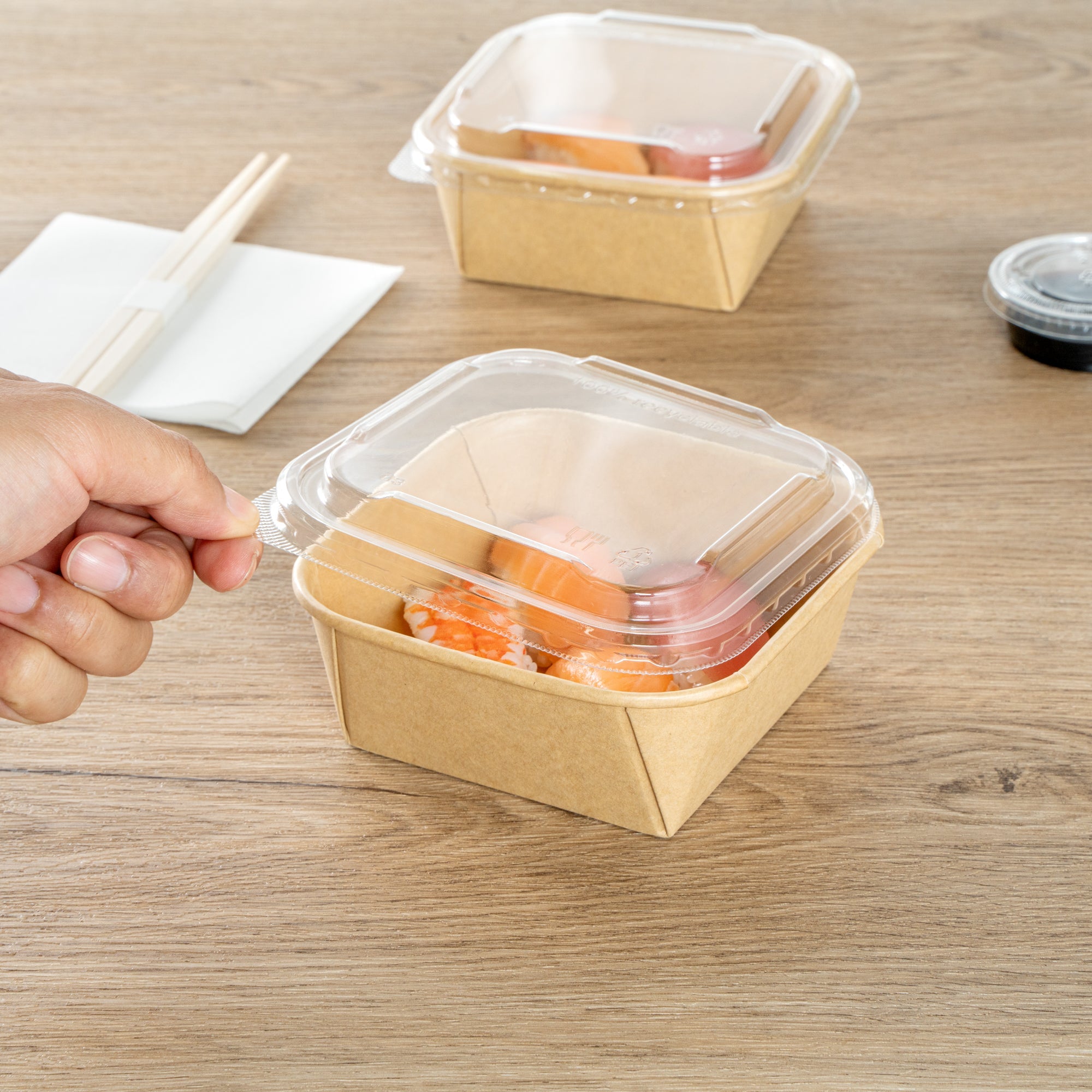 Matsuri Vision Clear PET Plastic Lid - Fits 17 and 22 oz Sushi Containers, Anti-Fog - 100 count box