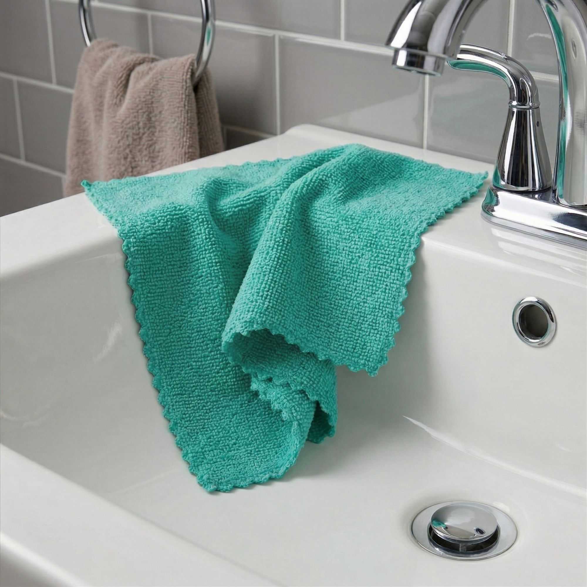Clean Tek Professional Green Microfiber Rags In A Box - 11 3/4" x 11 3/4" - 250 count box