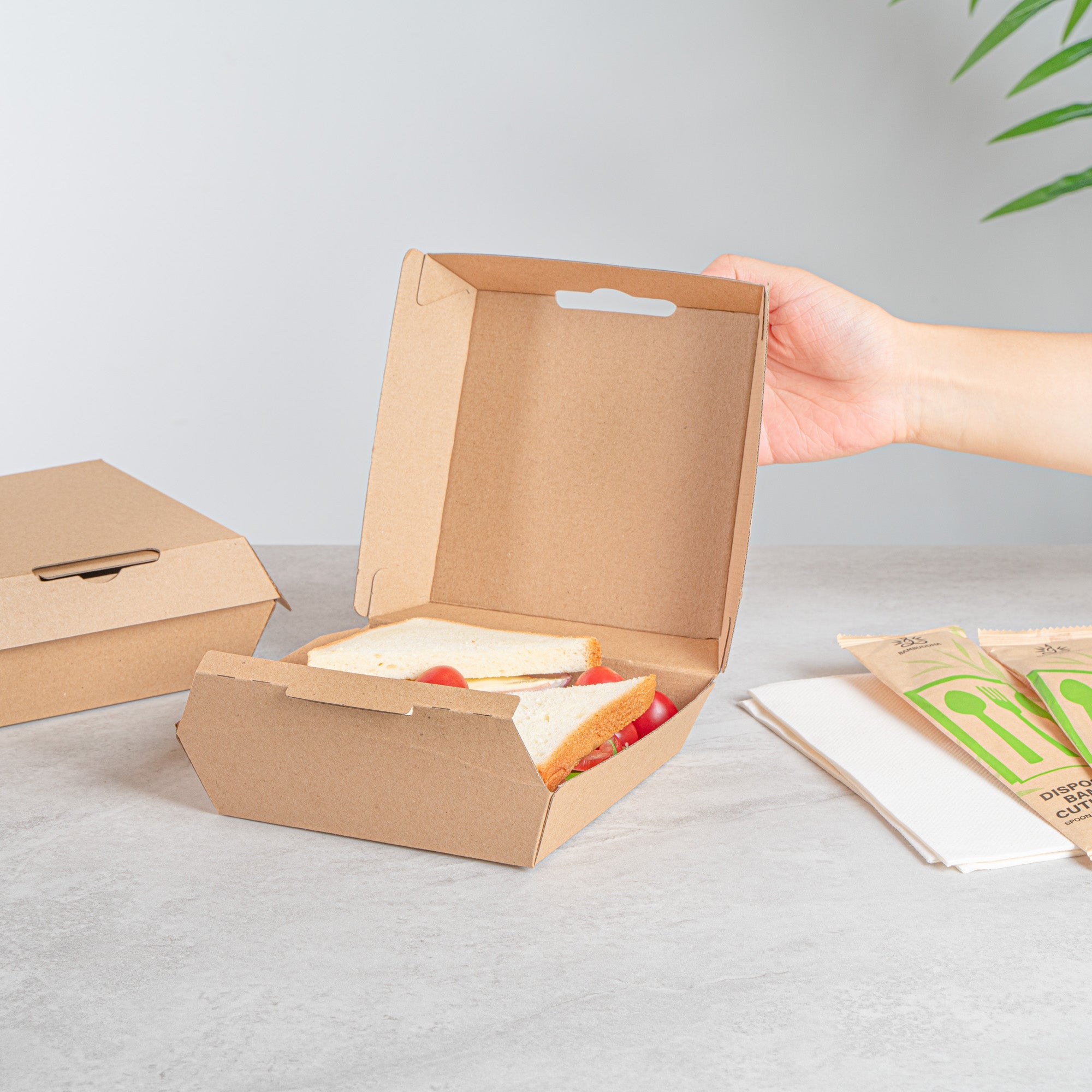 Bio Tek Square Kraft Paper Corrugated Clamshell Container - 5 1/2" x 5 1/2" x 2 3/4" - 100 count box