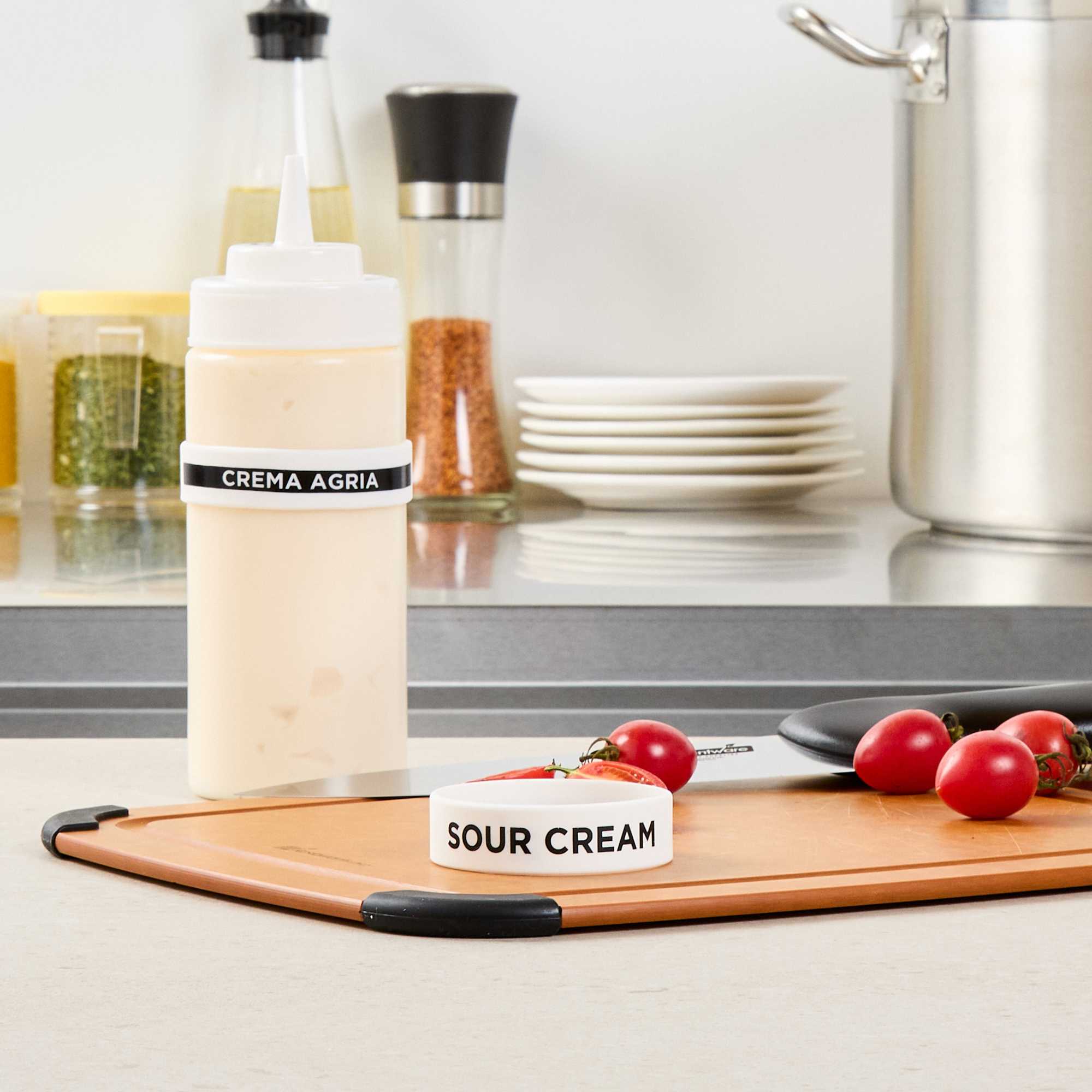 First In First Out White Silicone Sour Cream Label Band - Fits 16, 20 and 24 oz Squeeze Bottles - 1 count box