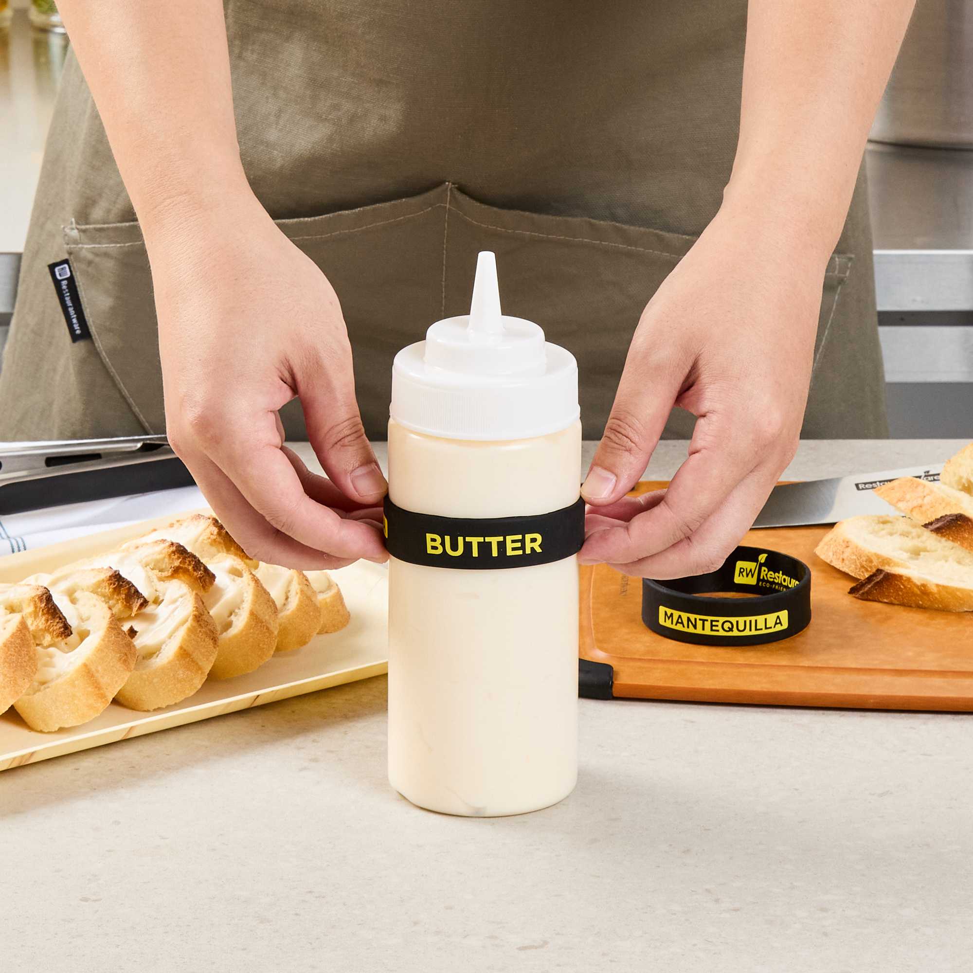 First In First Out Black Silicone Butter Label Band - Fits 16, 20 and 24 oz Squeeze Bottles - 1 count box