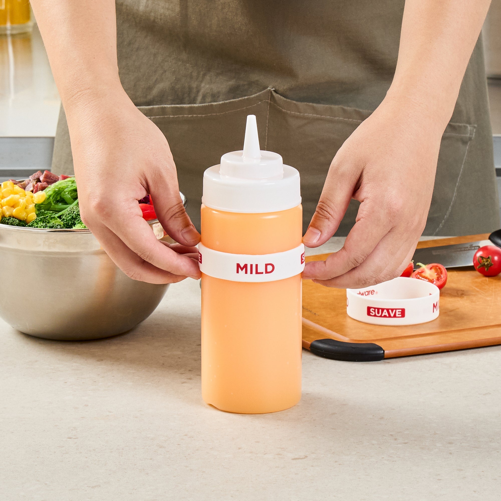 First In First Out White Silicone Mild Label Band - Fits 16, 20 and 24 oz Squeeze Bottles - 10 count box