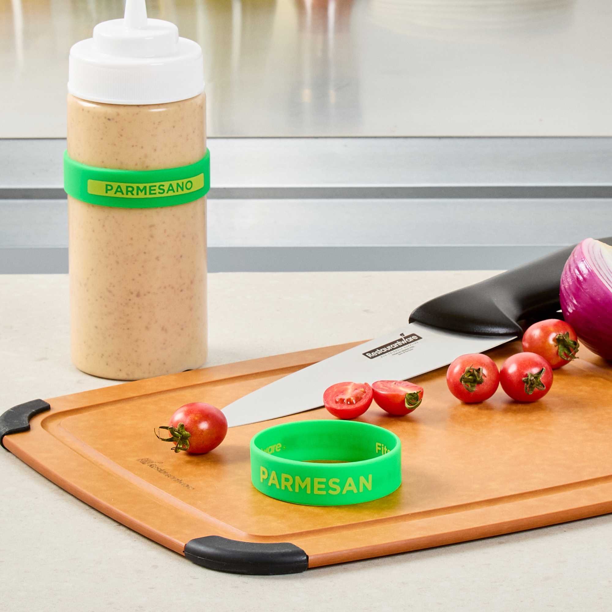First In First Out Green Silicone Parmesan Label Band - Fits 16, 20 and 24 oz Squeeze Bottles - 1 count box