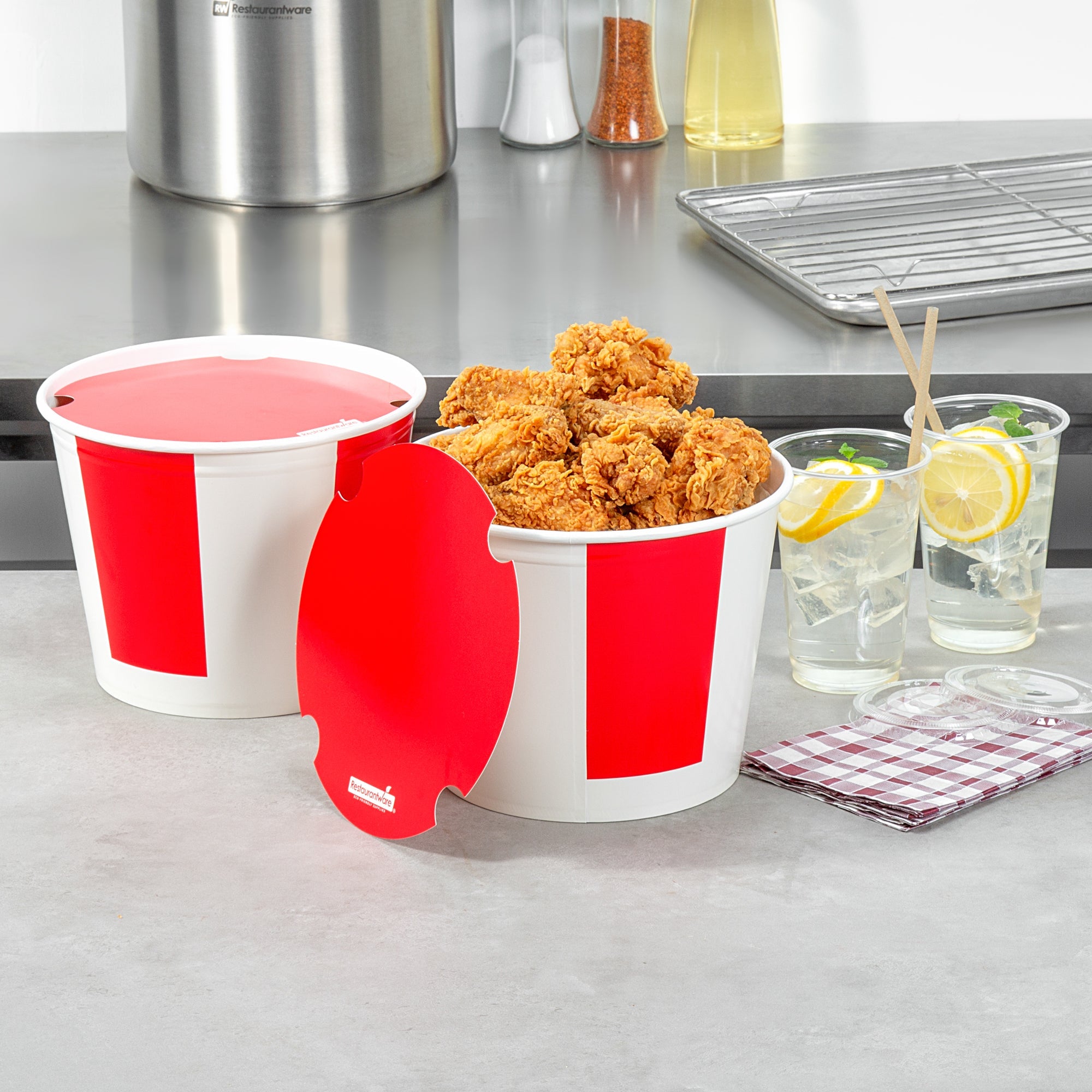 Bio Tek 150 oz Red and White Paper Chicken Bucket - with Lid - 25 count box