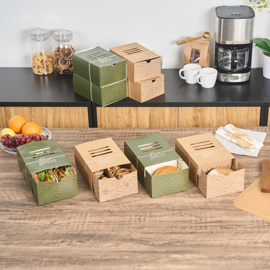 Cater Tek Rectangle Green Paper Hot Dog / Sandwich Tray - with Cover and Divider - 8 1/4" x 5 3/4" x 3 3/4" - 100 count box