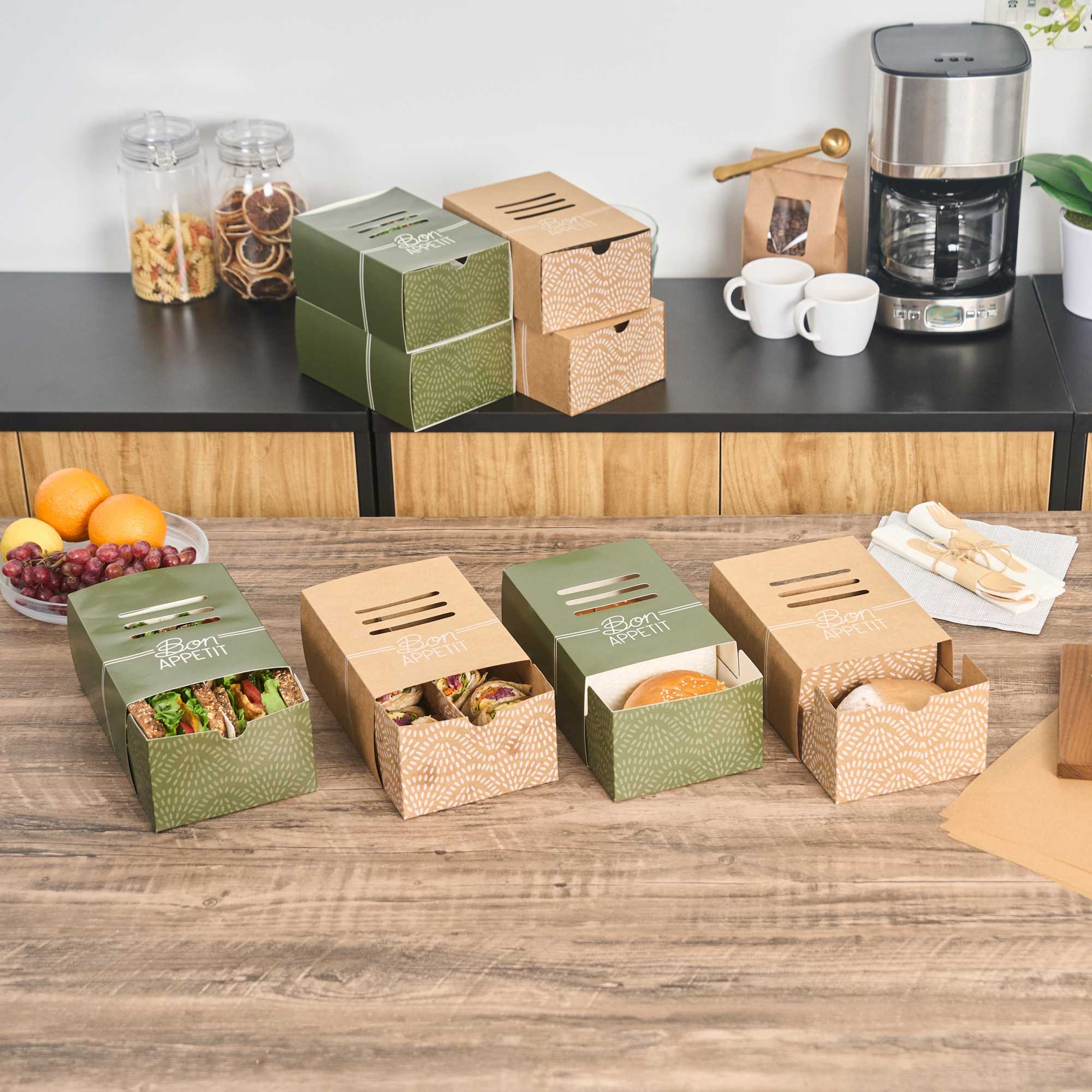 Cater Tek Rectangle Green Paper Hot Dog / Sandwich Tray - with Cover and Divider - 8 1/4" x 5 3/4" x 3 3/4" - 100 count box