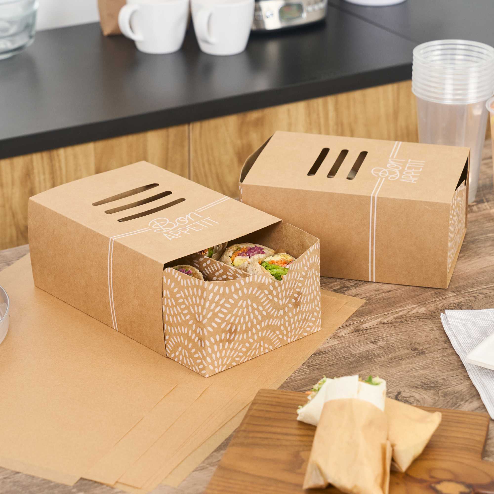 Cater Tek Rectangle Kraft Paper Hot Dog / Sandwich Tray - with Cover and Divider - 8 1/4" x 5 3/4" x 3 3/4" - 100 count box