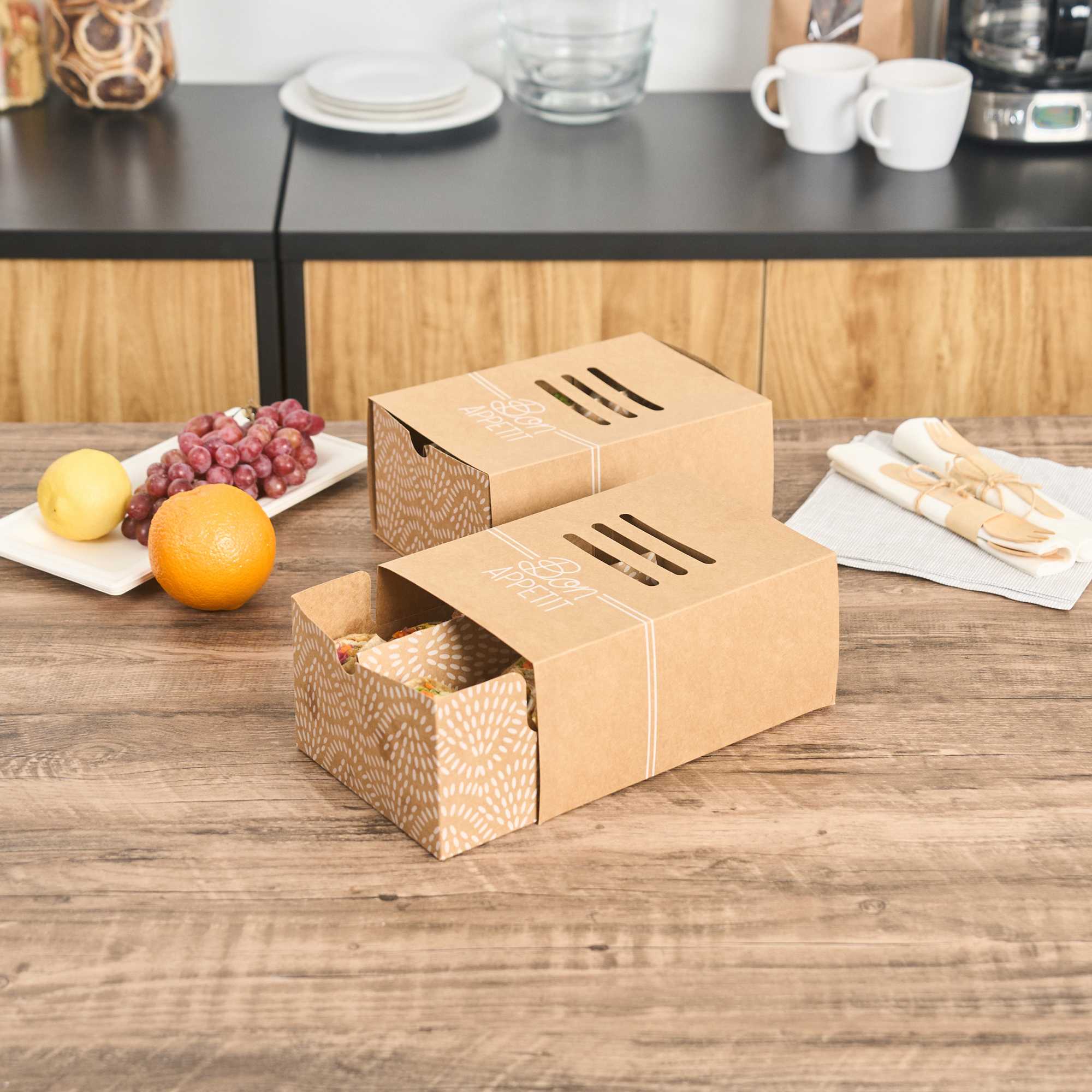 Cater Tek Rectangle Kraft Paper Hot Dog / Sandwich Tray - with Cover and Divider - 8 1/4" x 5 3/4" x 3 3/4" - 100 count box