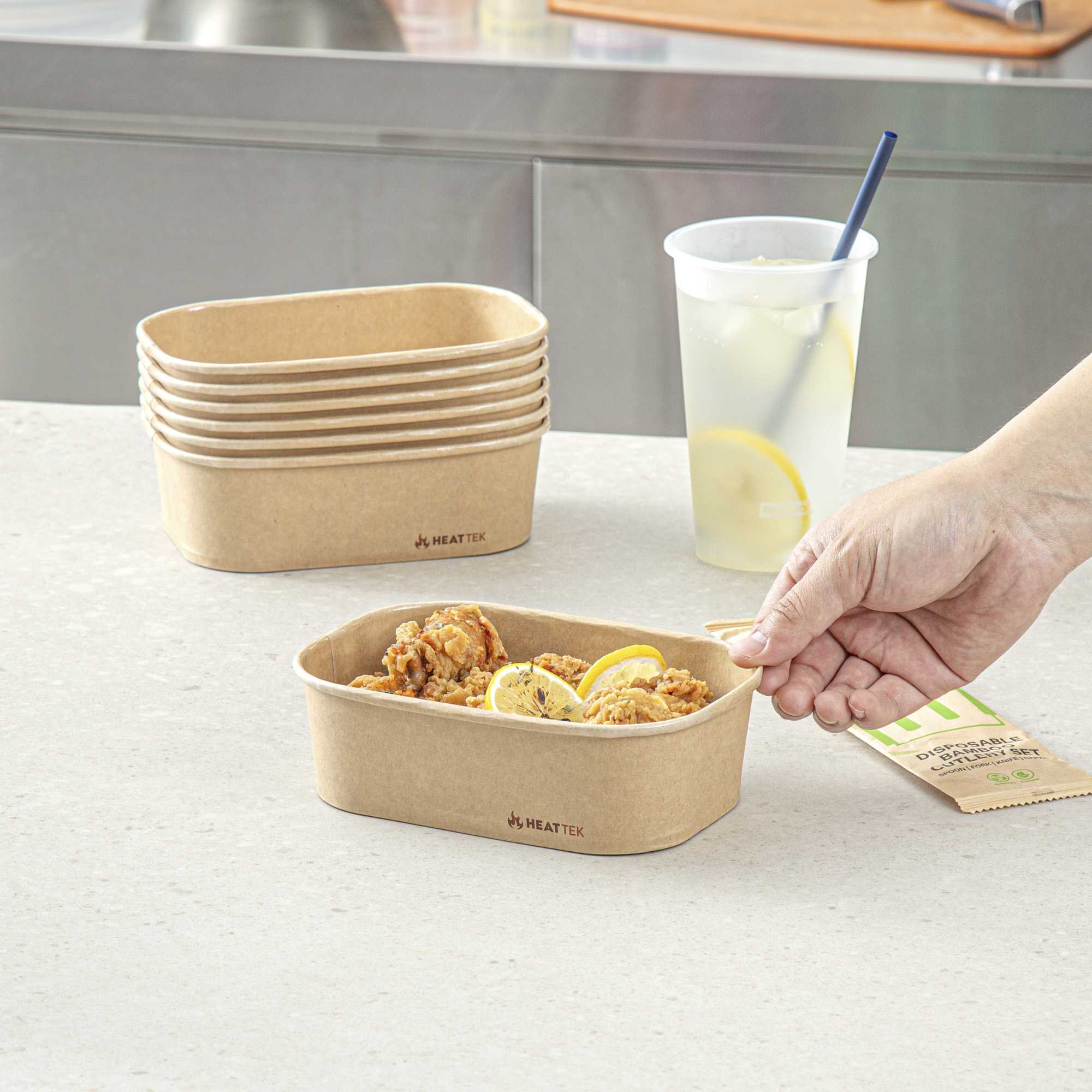 Heat Tek 20 oz Oval Kraft Paper Serving Container - Oven-Safe - 6 3/4" x 4 3/4" x 2" - 25 count box
