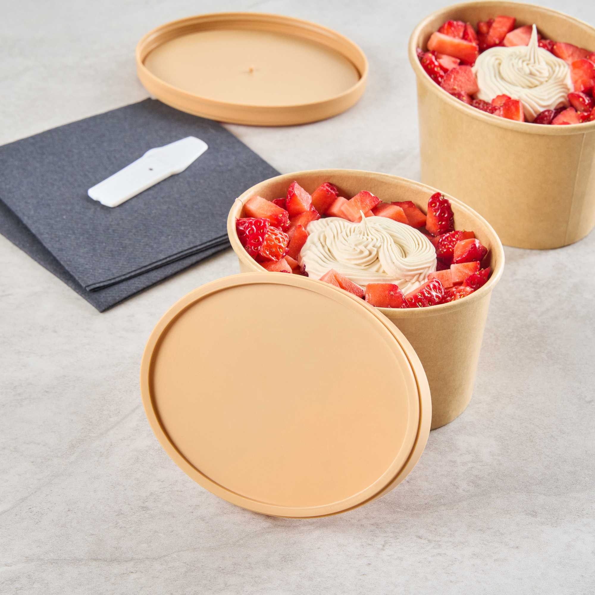 Coppetta Oval Brown Plastic Lid - Fits 12 oz To Go Cup, with Spoon - 200 count box