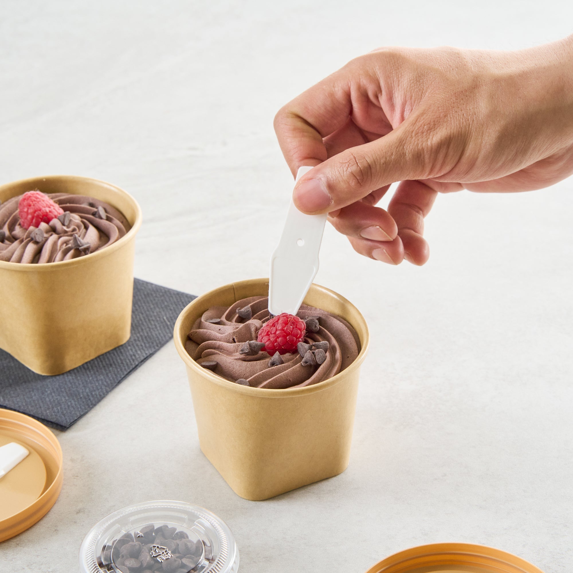 Coppetta 6 oz Round Kraft Paper To Go Cup - with Square Bottom - 3 1/2" x 3 1/2" x 2 1/2" - 200 count box