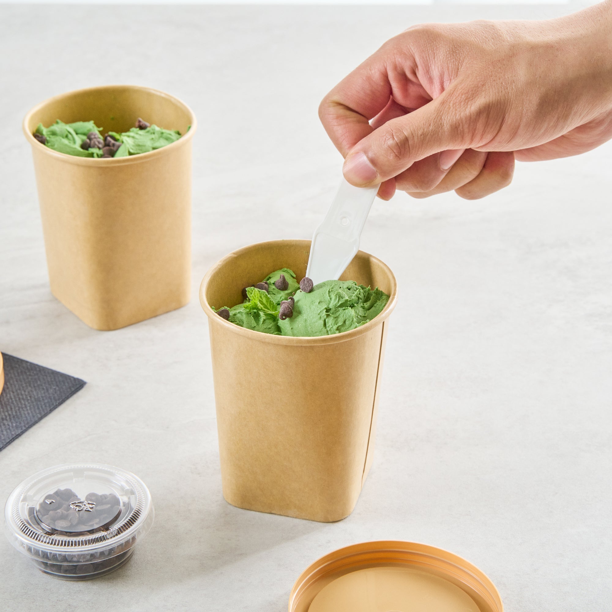 Coppetta 13 oz Round Kraft Paper To Go Cup - with Square Bottom - 3 1/2" x 3 1/2" x 4" - 50 count box