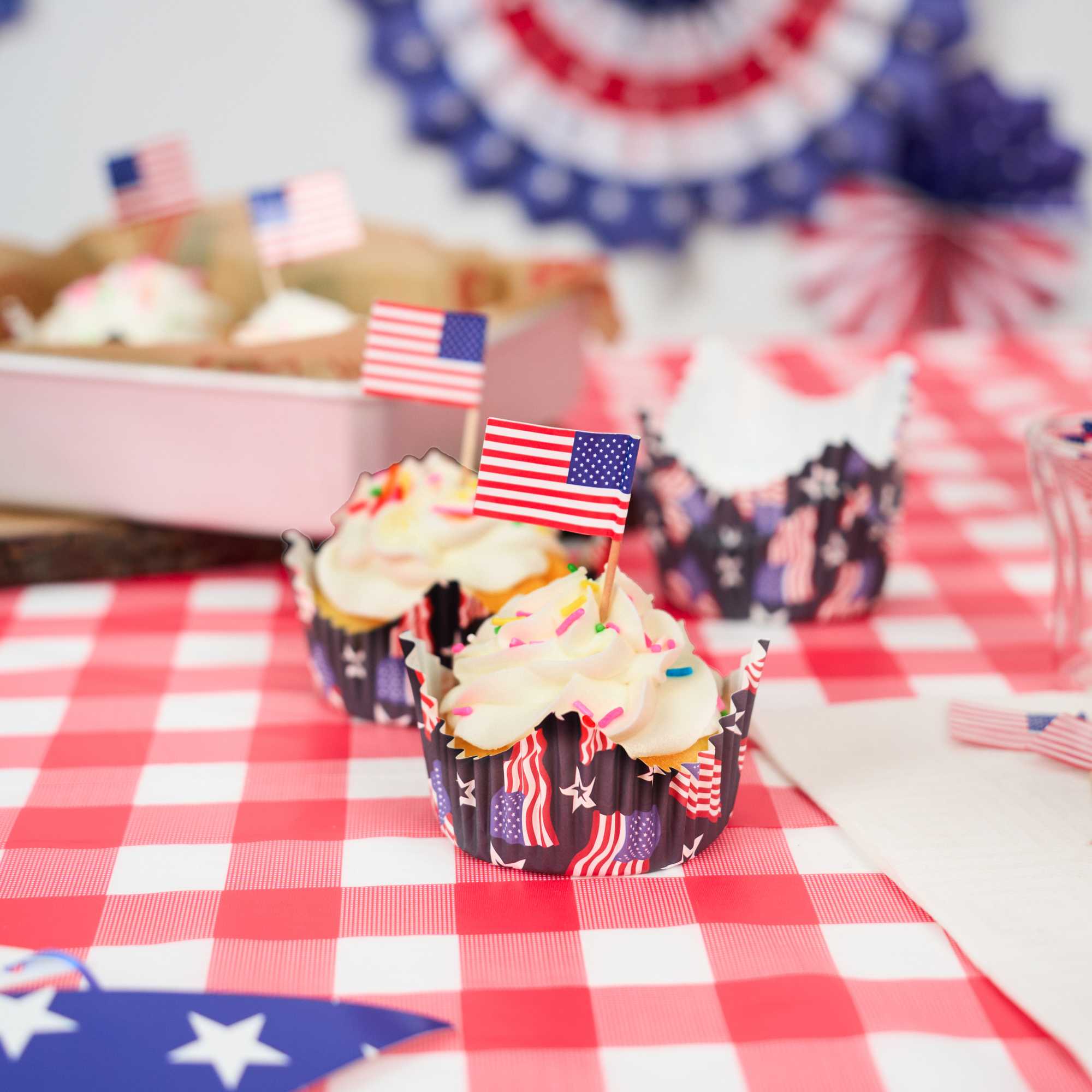 Panificio 4 oz Petal Paper Baking Cup - American Flag, Ridged, Greaseproof - 2 1/4" x 2 1/4" x 1 1/2" - 200 count box
