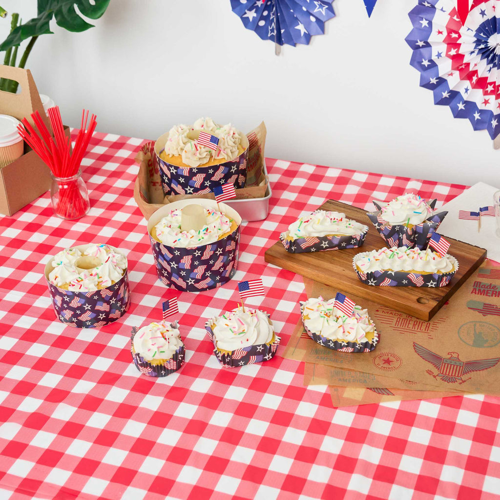 Panificio 4 oz Petal Paper Baking Cup - American Flag, Ridged, Greaseproof - 2 1/4" x 2 1/4" x 1 1/2" - 200 count box