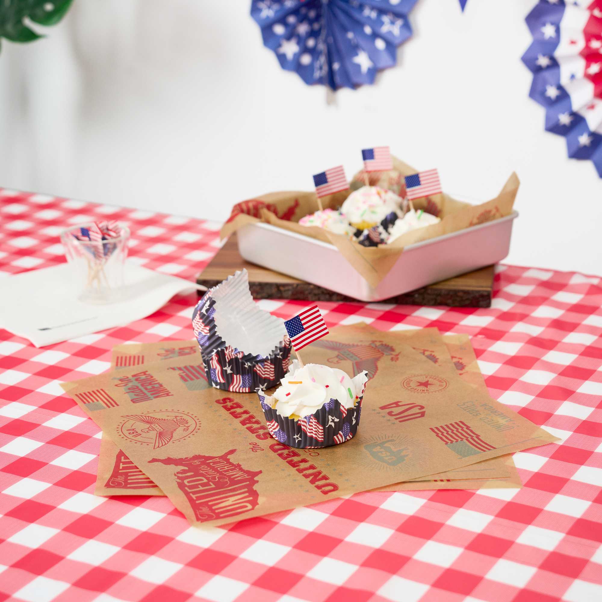 Panificio 4 oz Petal Paper Baking Cup - American Flag, Ridged, Greaseproof - 2 1/4" x 2 1/4" x 1 1/2" - 200 count box