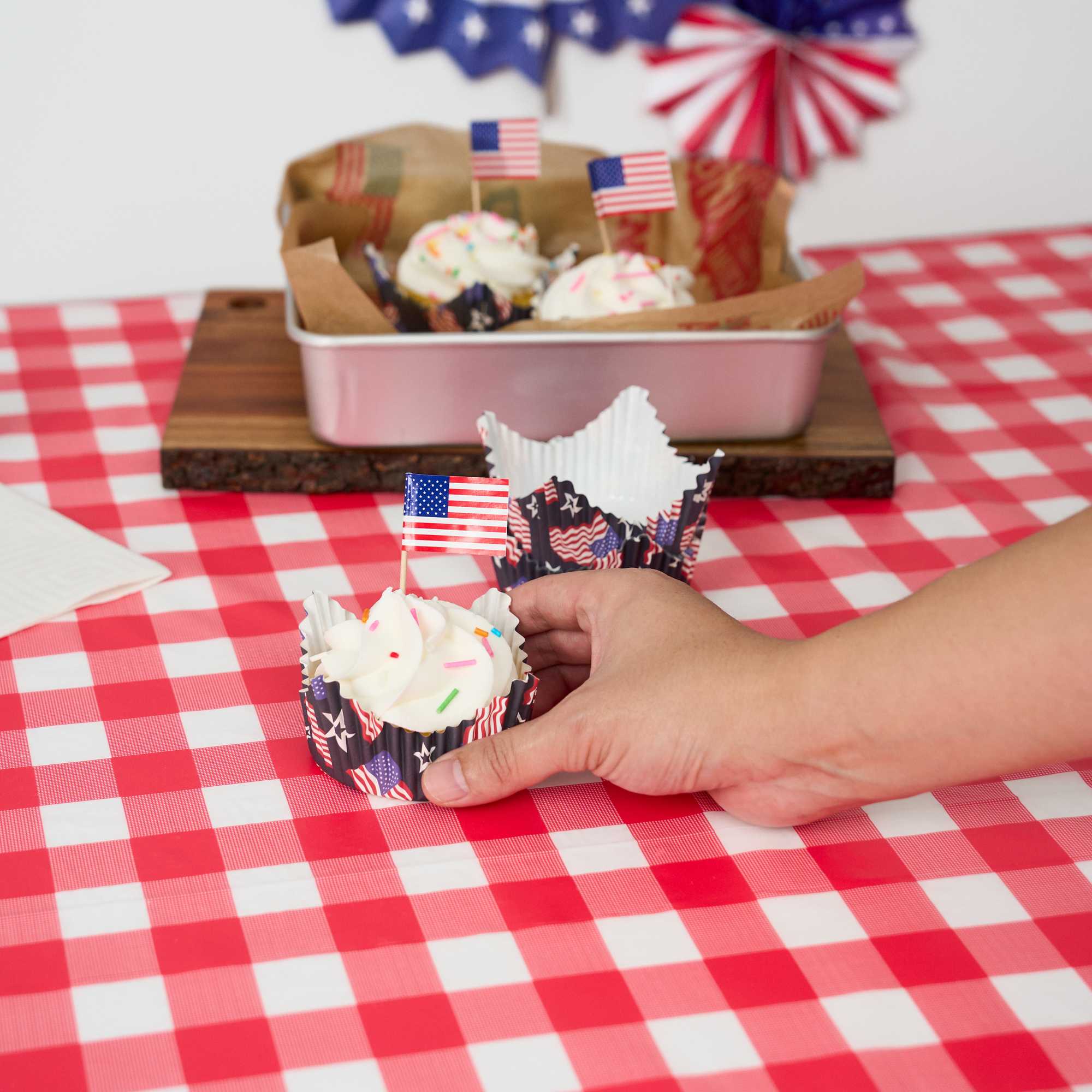 Panificio 4 oz Petal Paper Baking Cup - American Flag, Ridged, Greaseproof - 2 1/4" x 2 1/4" x 1 1/2" - 4000 count box