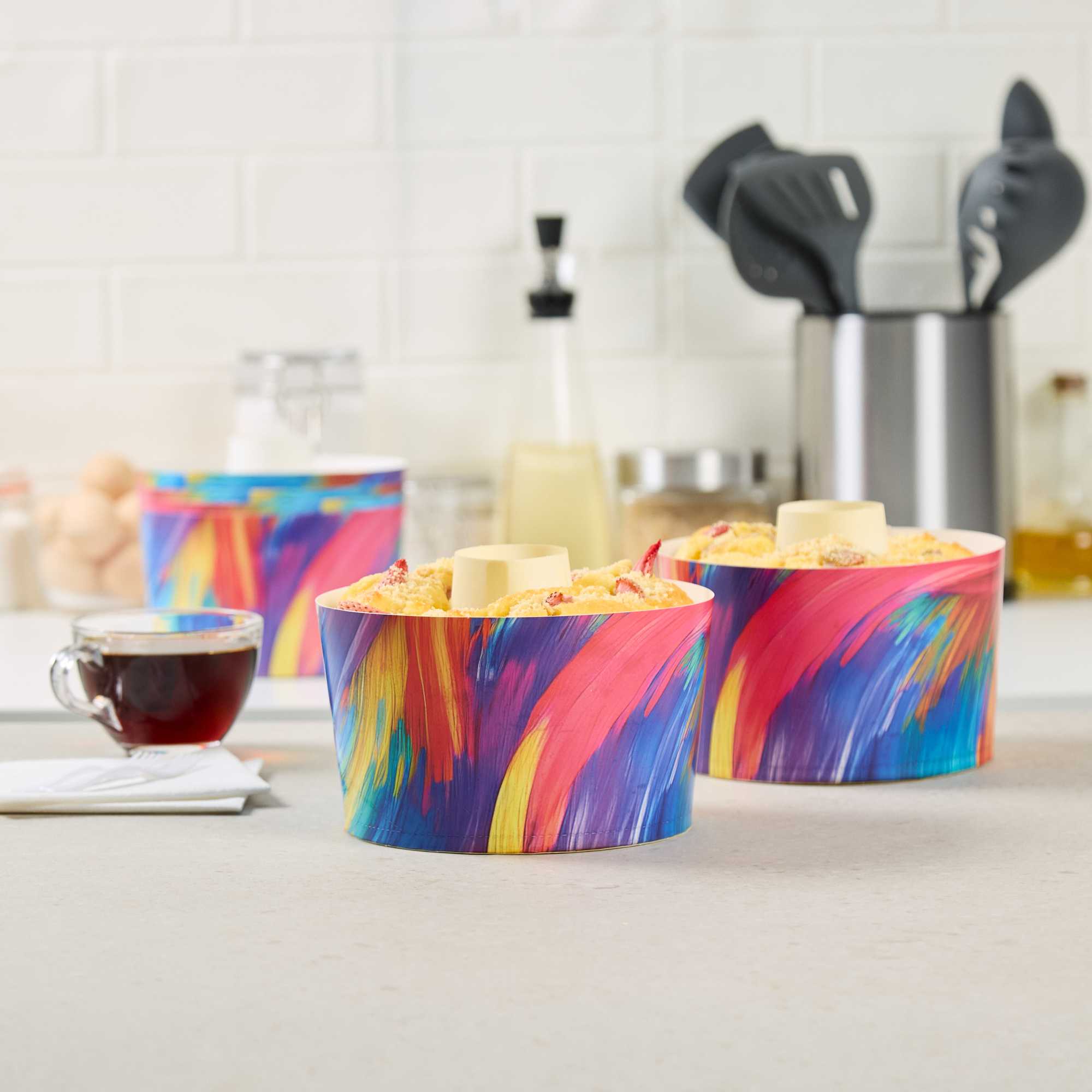 Panificio 53 oz Paper Angel Food Tube Pan - Colorful Abstract Waves, Greaseproof - 5 3/4" x 5 3/4" x 3 3/4" - 100 count box