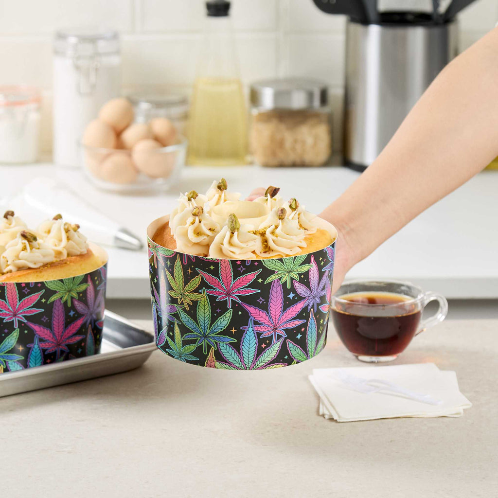 Panificio 53 oz Paper Angel Food Tube Pan - Trippy Leaf Print, Greaseproof - 5 3/4" x 5 3/4" x 3 3/4" - 100 count box