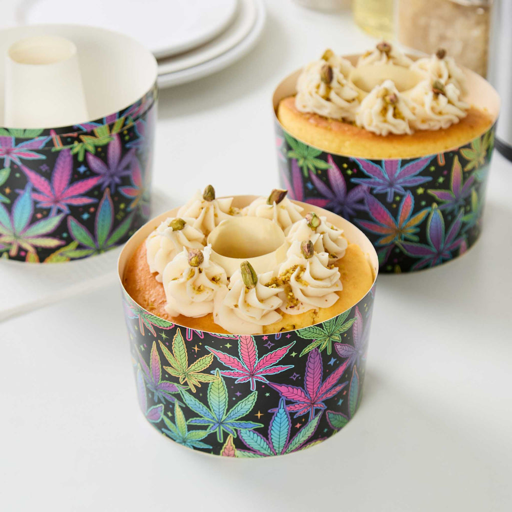 Panificio 53 oz Paper Angel Food Tube Pan - Trippy Leaf Print, Greaseproof - 5 3/4" x 5 3/4" x 3 3/4" - 100 count box