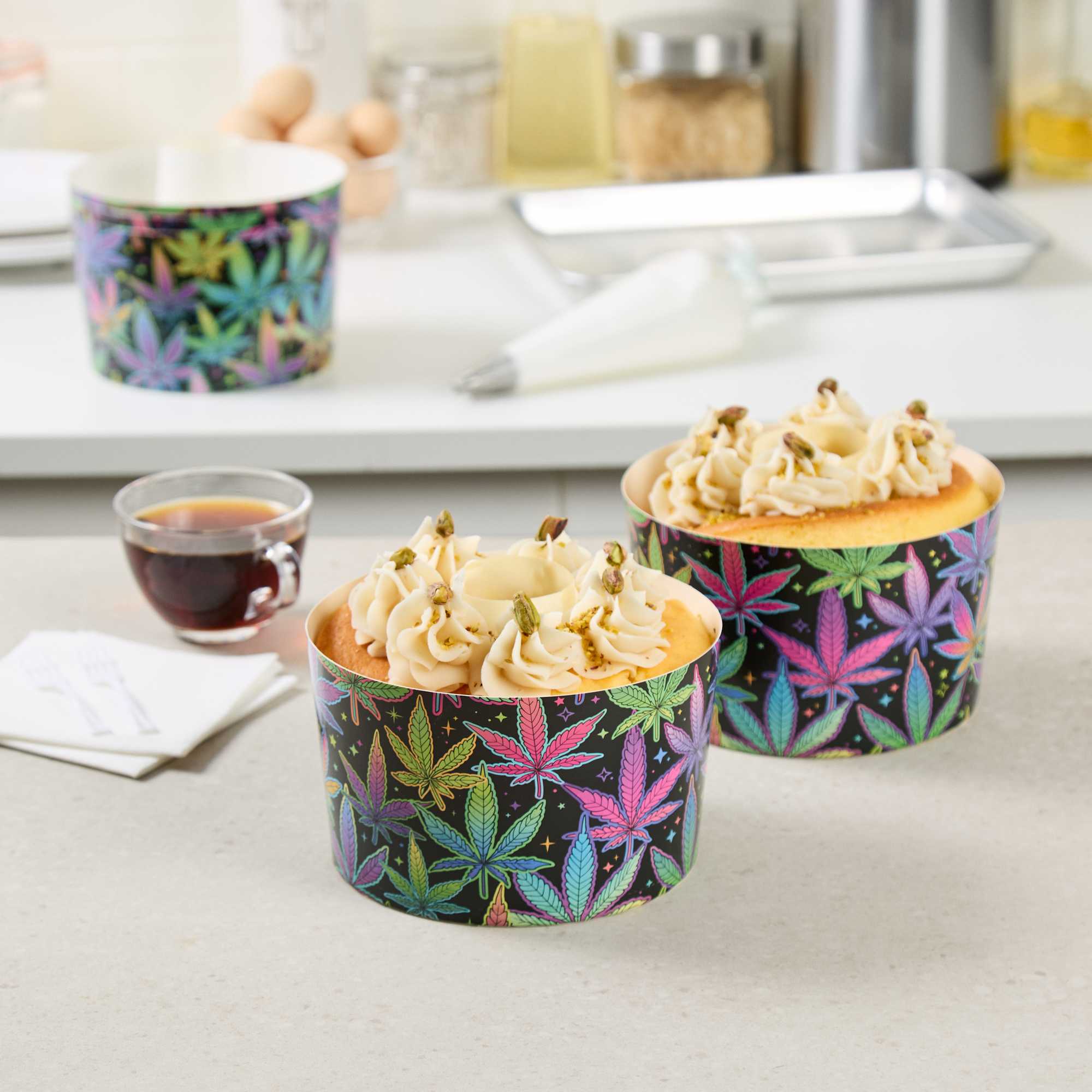 Panificio 53 oz Paper Angel Food Tube Pan - Trippy Leaf Print, Greaseproof - 5 3/4" x 5 3/4" x 3 3/4" - 400 count box