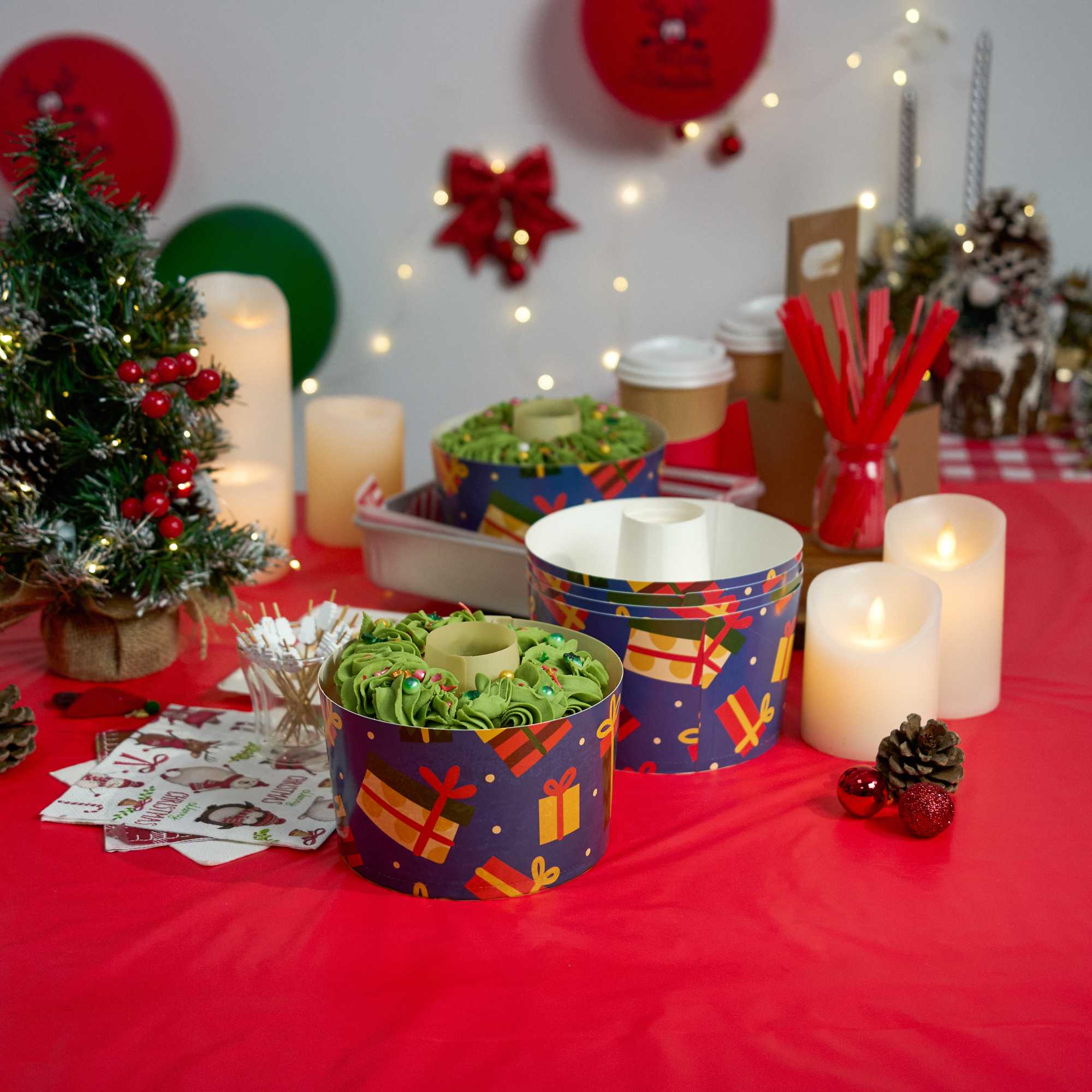 Panificio 53 oz Paper Angel Food Tube Pan - Christmas, Greaseproof - 5 3/4" x 5 3/4" x 3 3/4" - 100 count box