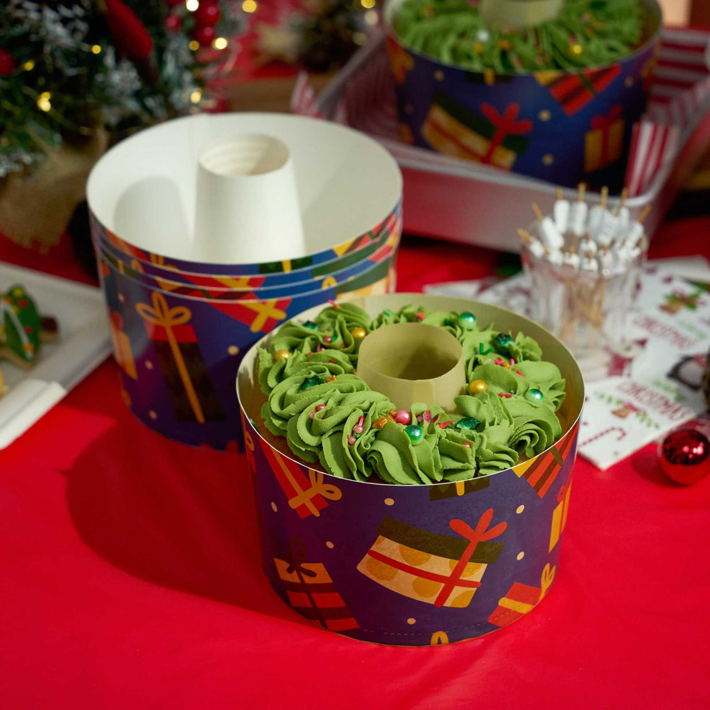 Panificio 53 oz Paper Angel Food Tube Pan - Christmas, Greaseproof - 5 3/4" x 5 3/4" x 3 3/4" - 400 count box