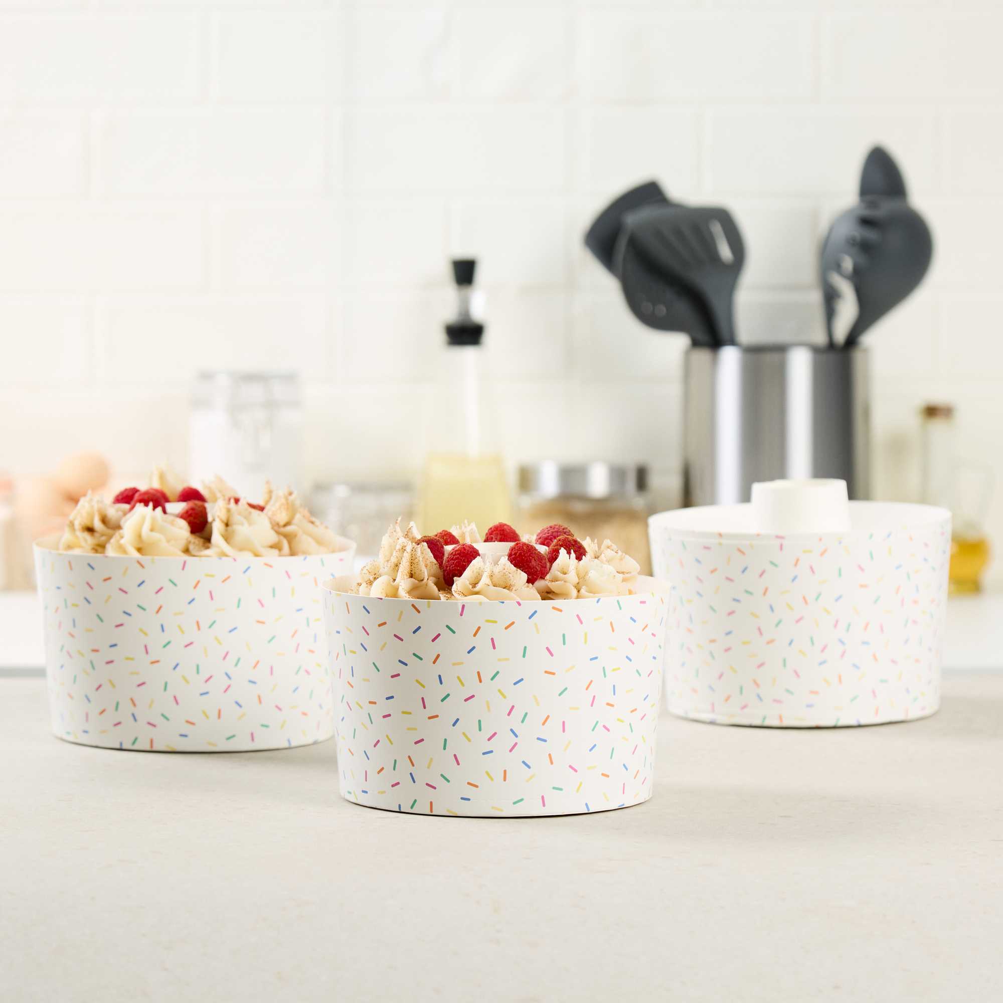 Panificio 53 oz Paper Angel Food Tube Pan - Colorful Confetti, Greaseproof - 5 3/4" x 5 3/4" x 3 3/4" - 400 count box