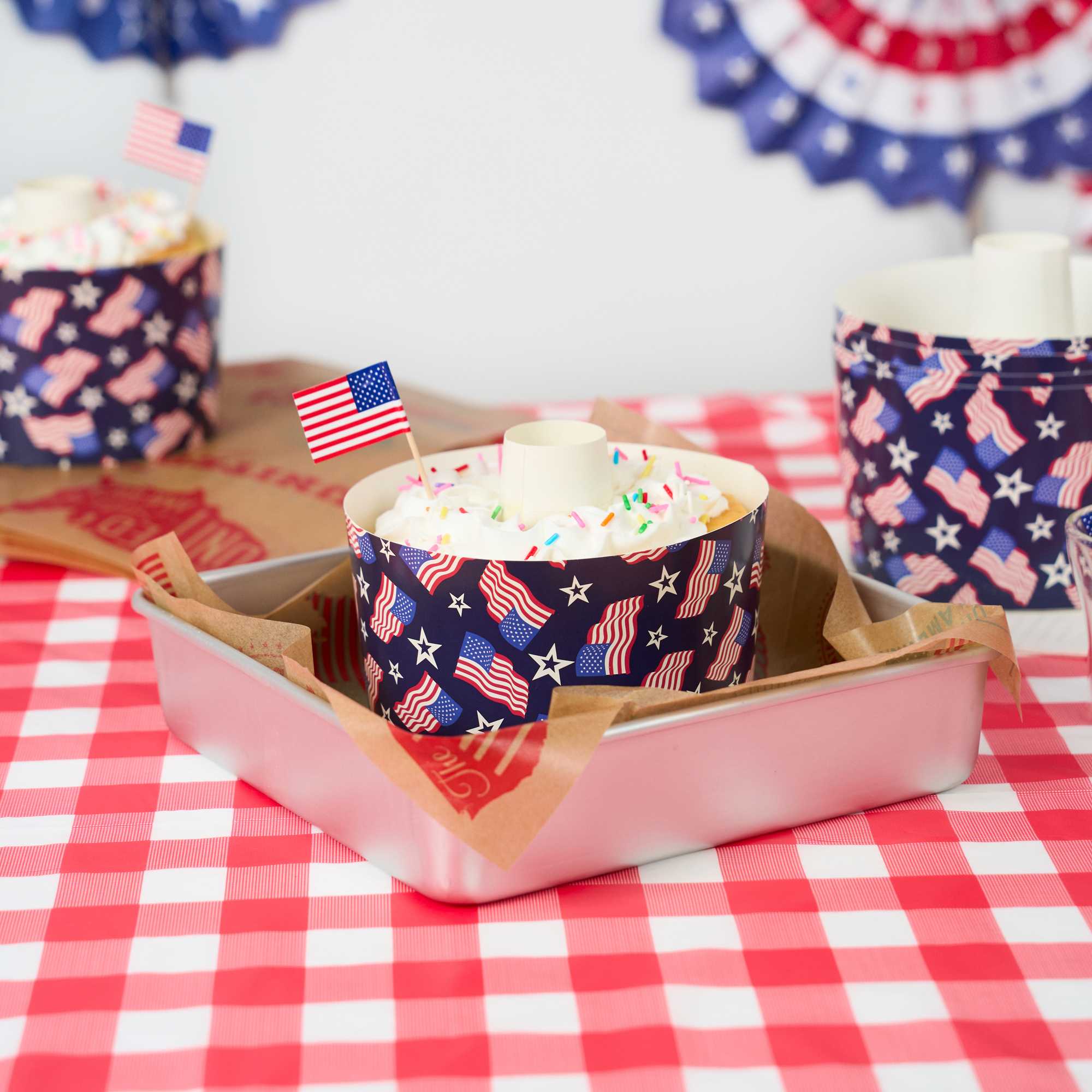Panificio 38 oz Paper Angel Food Tube Pan - American Flag, Greaseproof - 5" x 5" x 3 3/4" - 100 count box