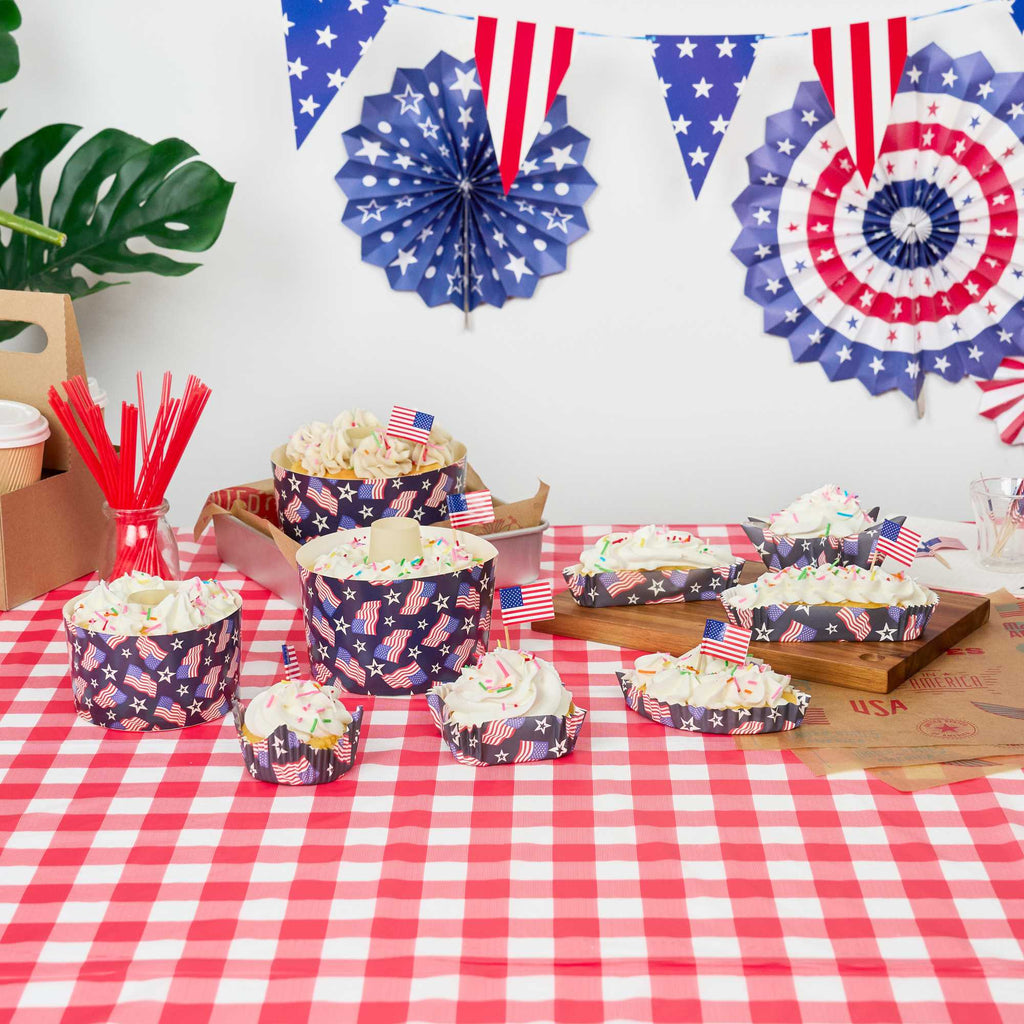 Panificio 38 oz Paper Angel Food Tube Pan - American Flag, Greaseproof - 5" x 5" x 3 3/4" - 100 count box