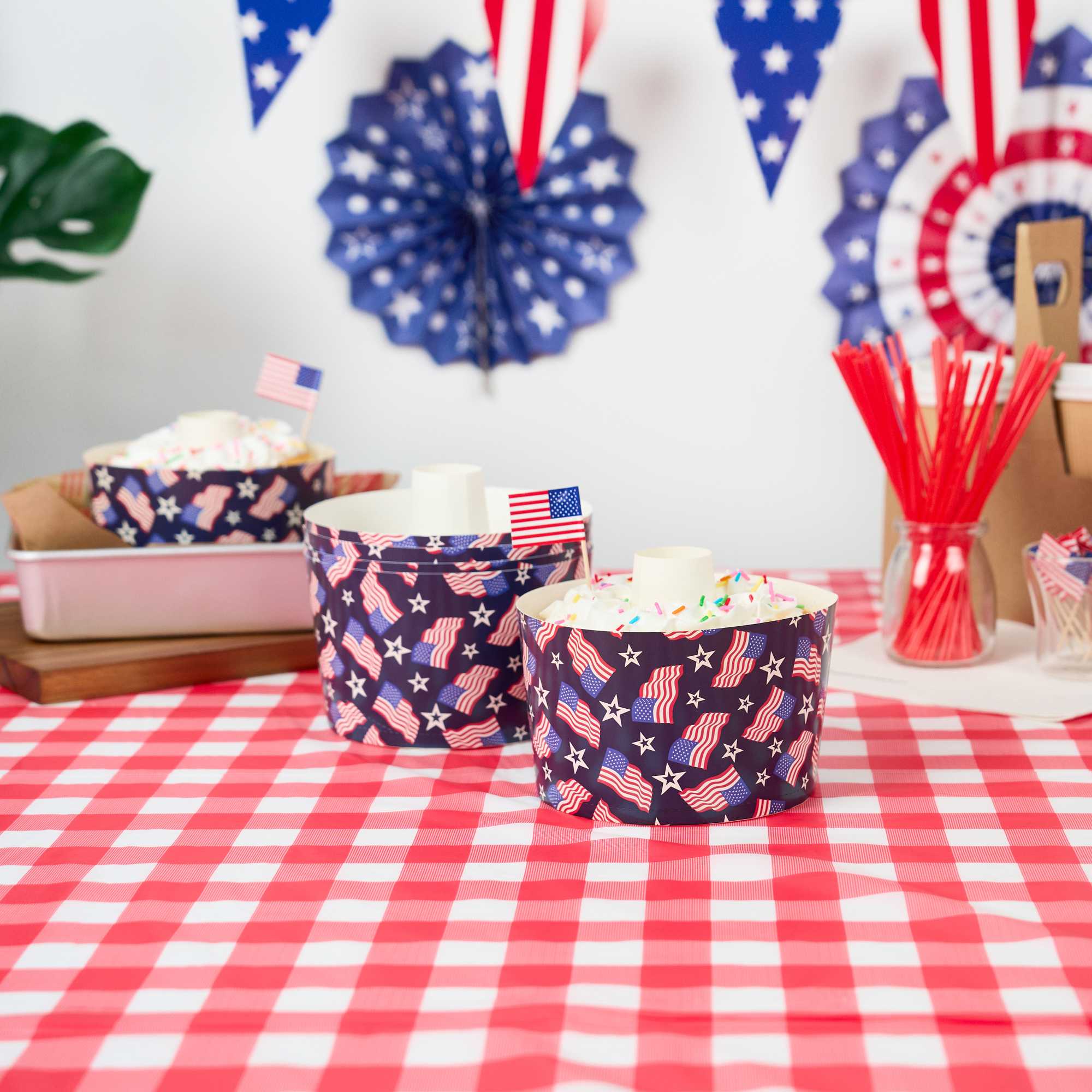 Panificio 38 oz Paper Angel Food Tube Pan - American Flag, Greaseproof - 5" x 5" x 3 3/4" - 100 count box