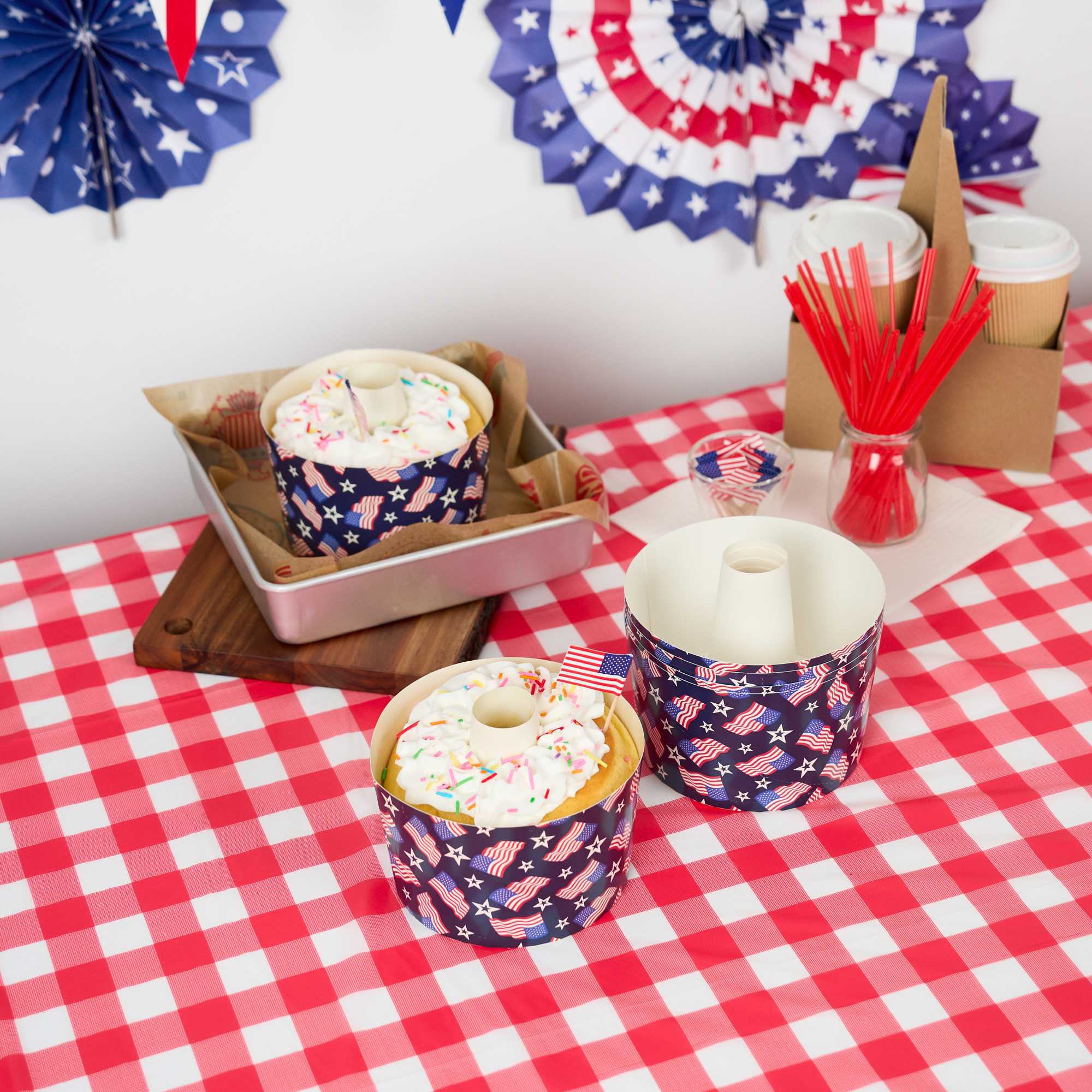 Panificio 38 oz Paper Angel Food Tube Pan - American Flag, Greaseproof - 5" x 5" x 3 3/4" - 600 count box