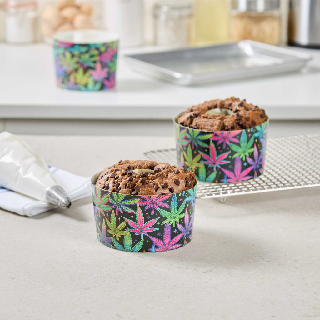 Panificio 22 oz Paper Angel Food Tube Pan - Trippy Leaf Print, Greaseproof - 4 1/2" x 4 1/2" x 2 3/4" - 900 count box