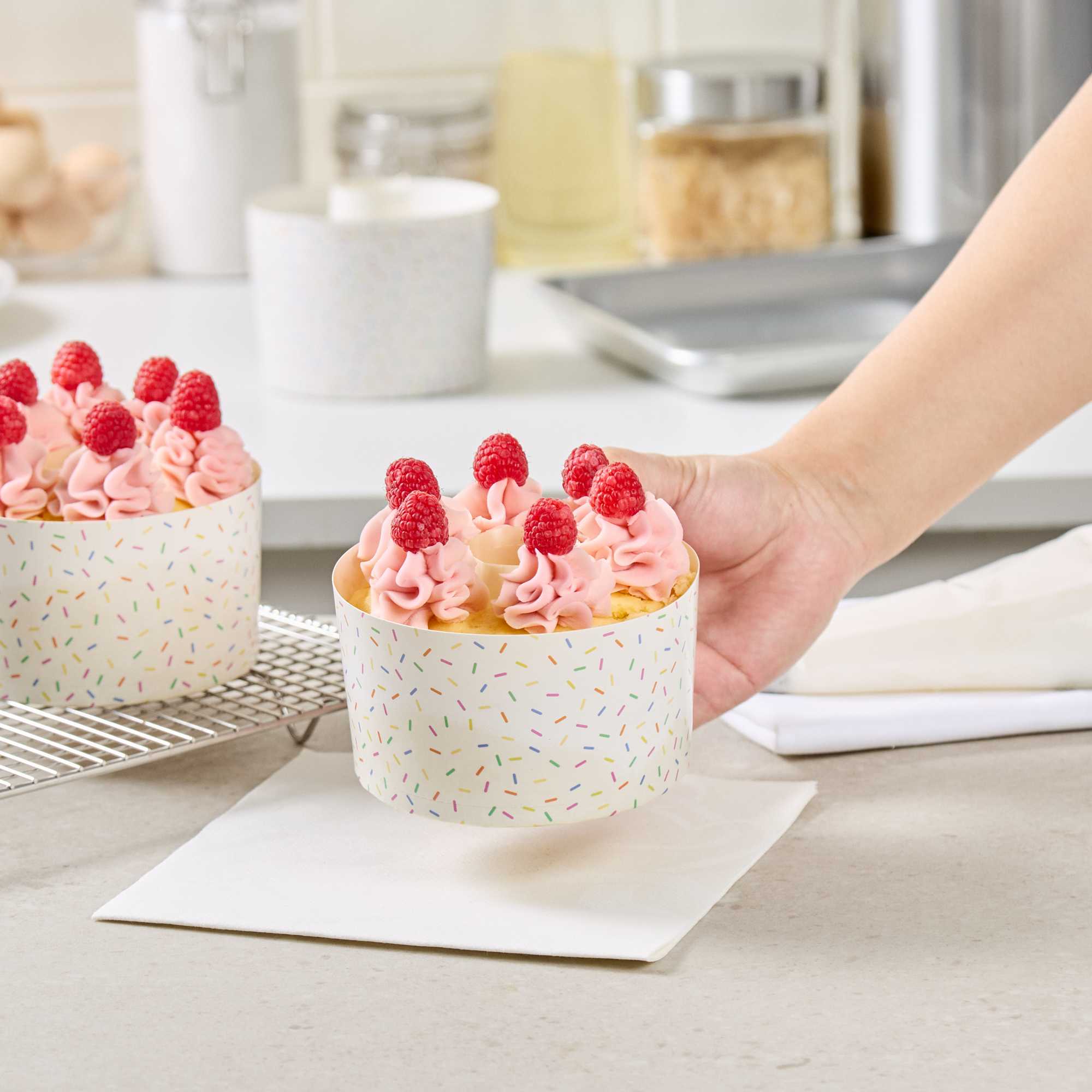 Panificio 22 oz Paper Angel Food Tube Pan - Colorful Confetti, Greaseproof - 4 1/2" x 4 1/2" x 2 3/4" - 900 count box