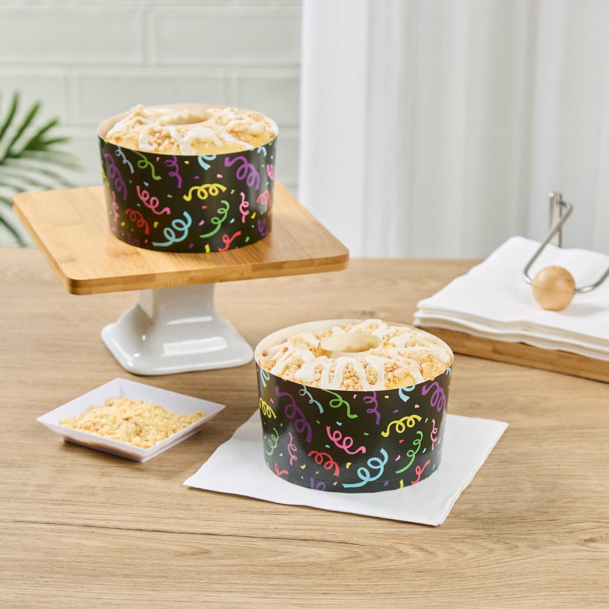 Panificio 22 oz Paper Angel Food Tube Pan - Colorful Streamers, Greaseproof - 4 1/2" x 4 1/2" x 2 3/4" - 100 count box