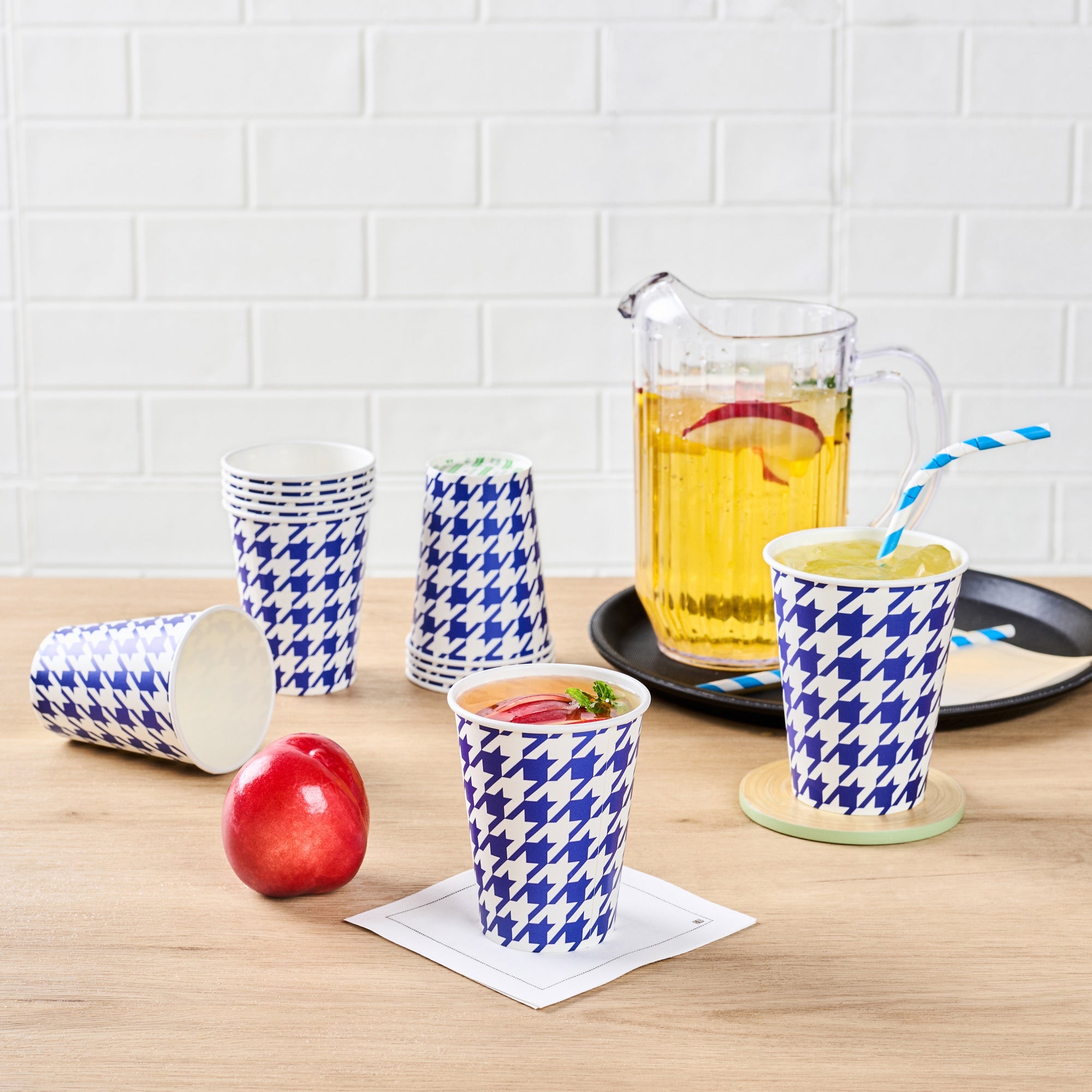 Chef 101 9 oz Round Blue Houndstooth Paper Cold Cup - 3" x 3" x 3 3/4" - 25 count box