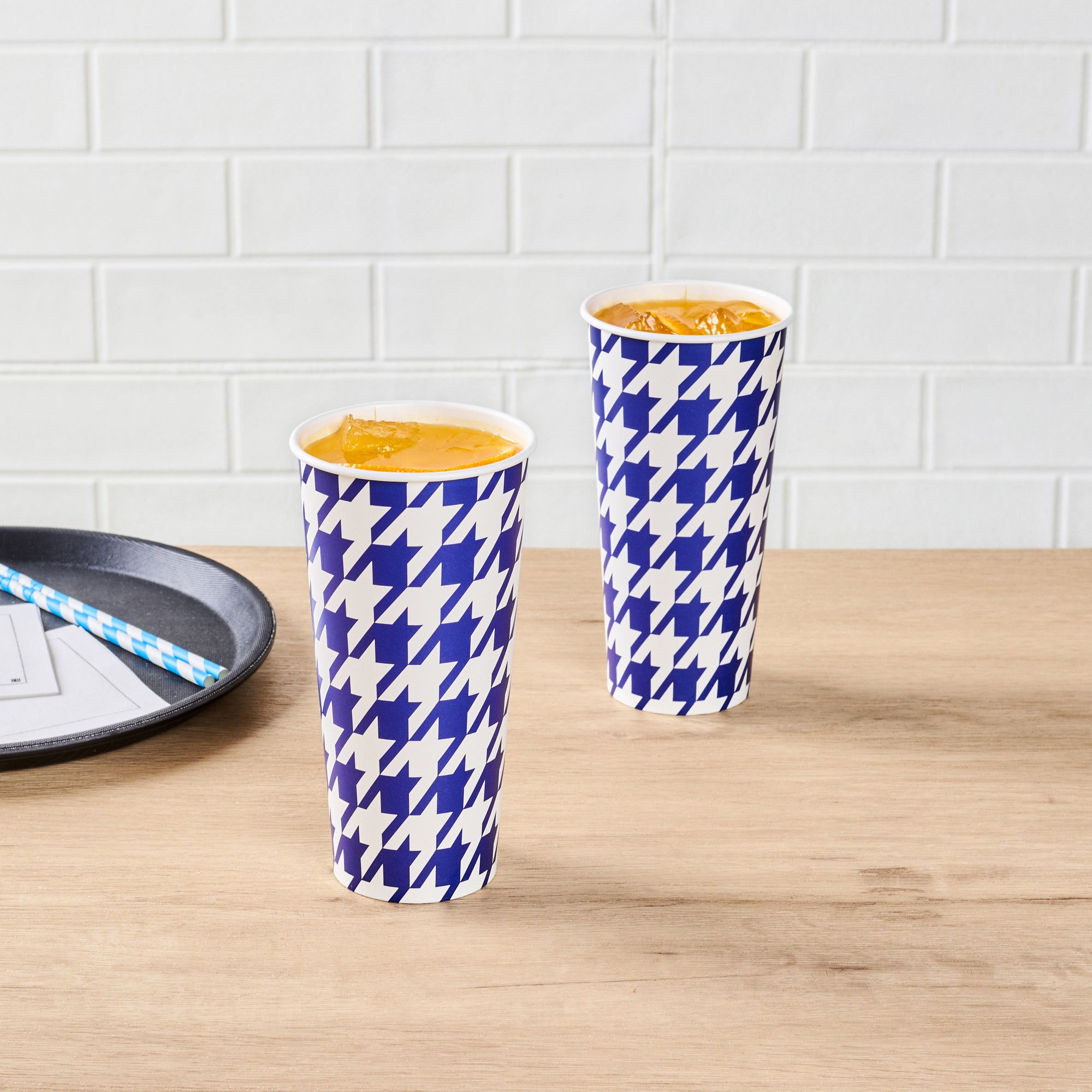 Chef 101 22 oz Round Blue Houndstooth Paper Cold Cup - 3 1/2" x 3 1/2" x 6 3/4" - 25 count box