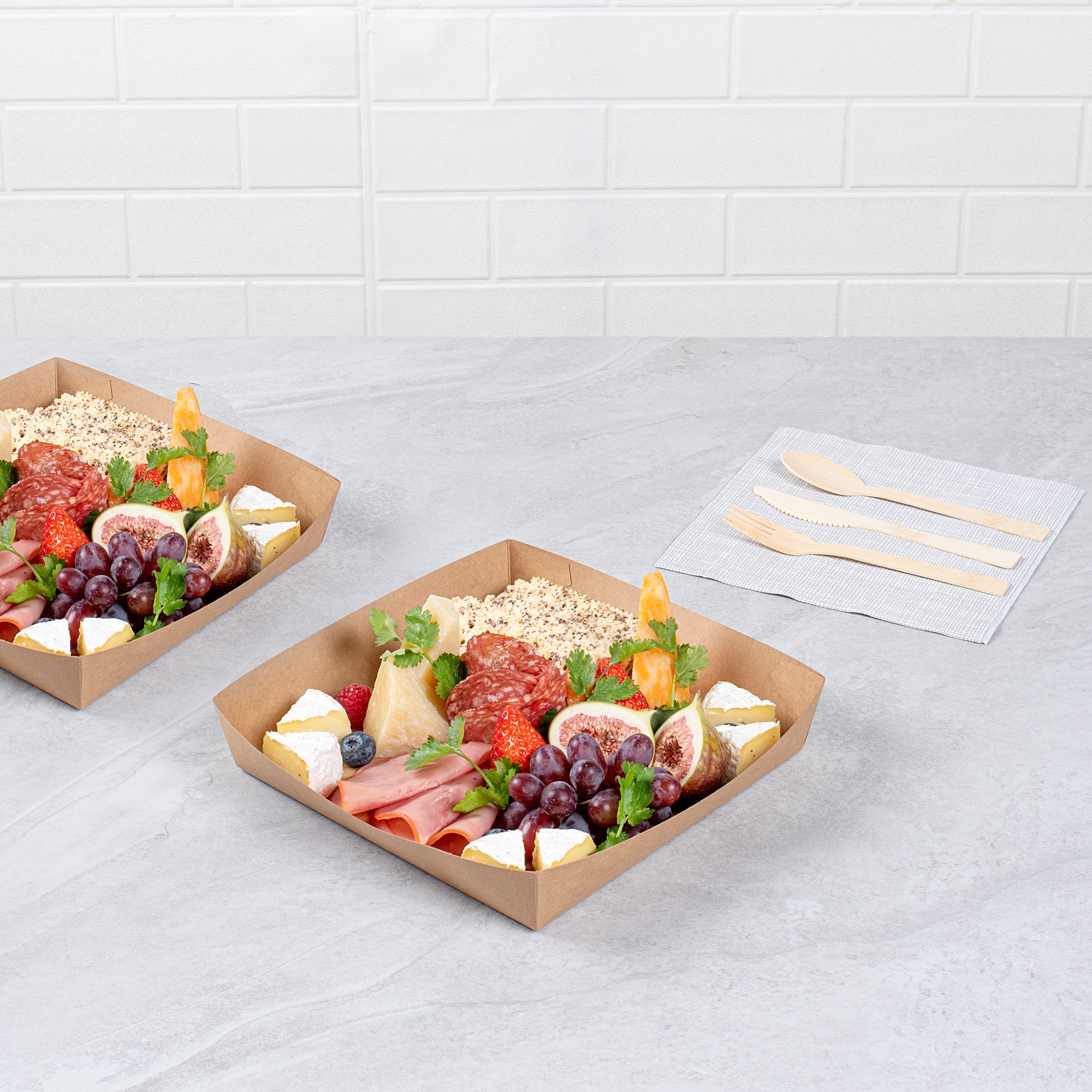 Cater Tek Kraft Paper Insert - Fits Square Catering Box - 9 3/4" x 9 3/4'' x 1 1/2'' - 100 count box