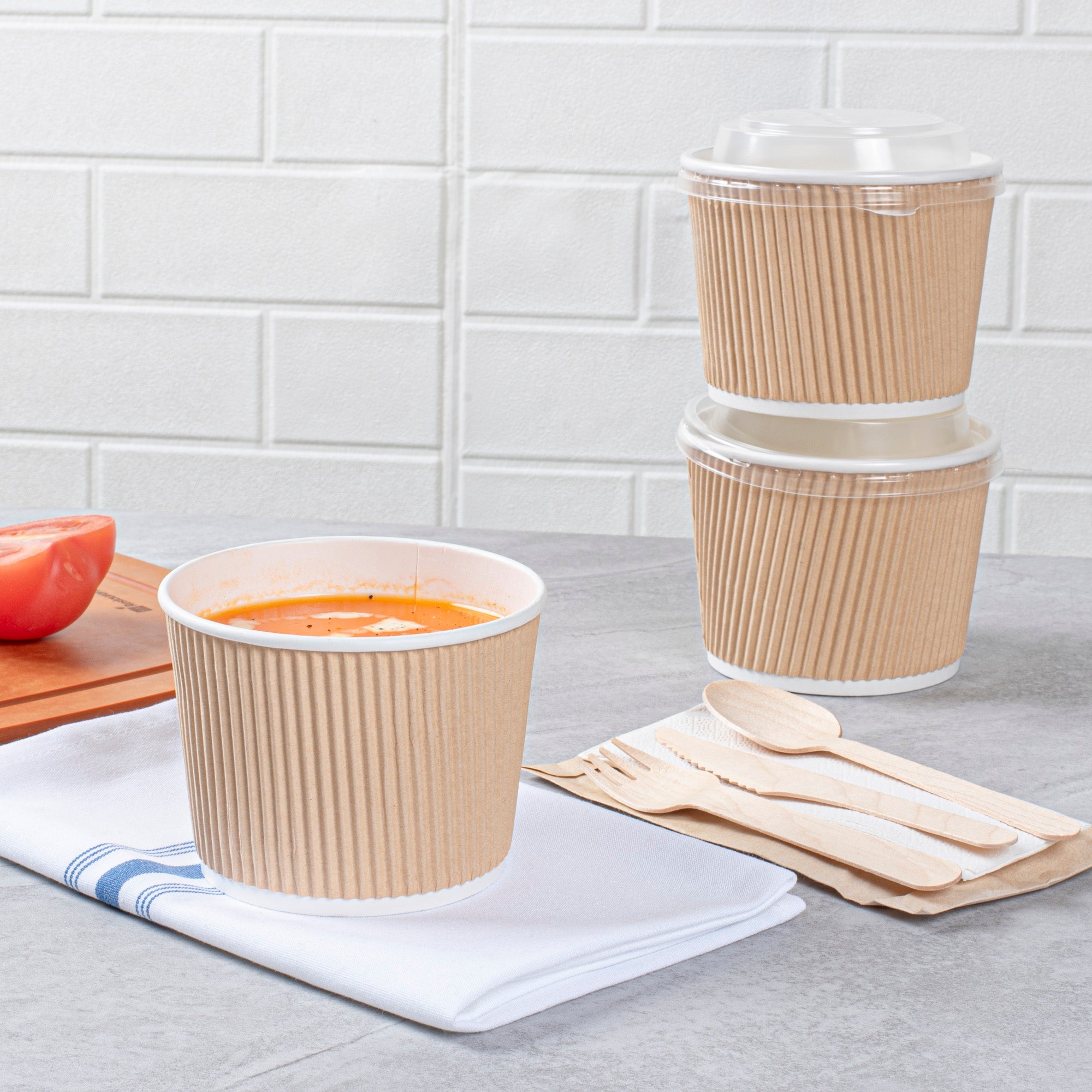 Bio Tek 18 oz Round Kraft PE Lined Paper Soup Container - Ripple Wall - 3 1/2" x 3 1/2" x 3 1/4" - 200 count box