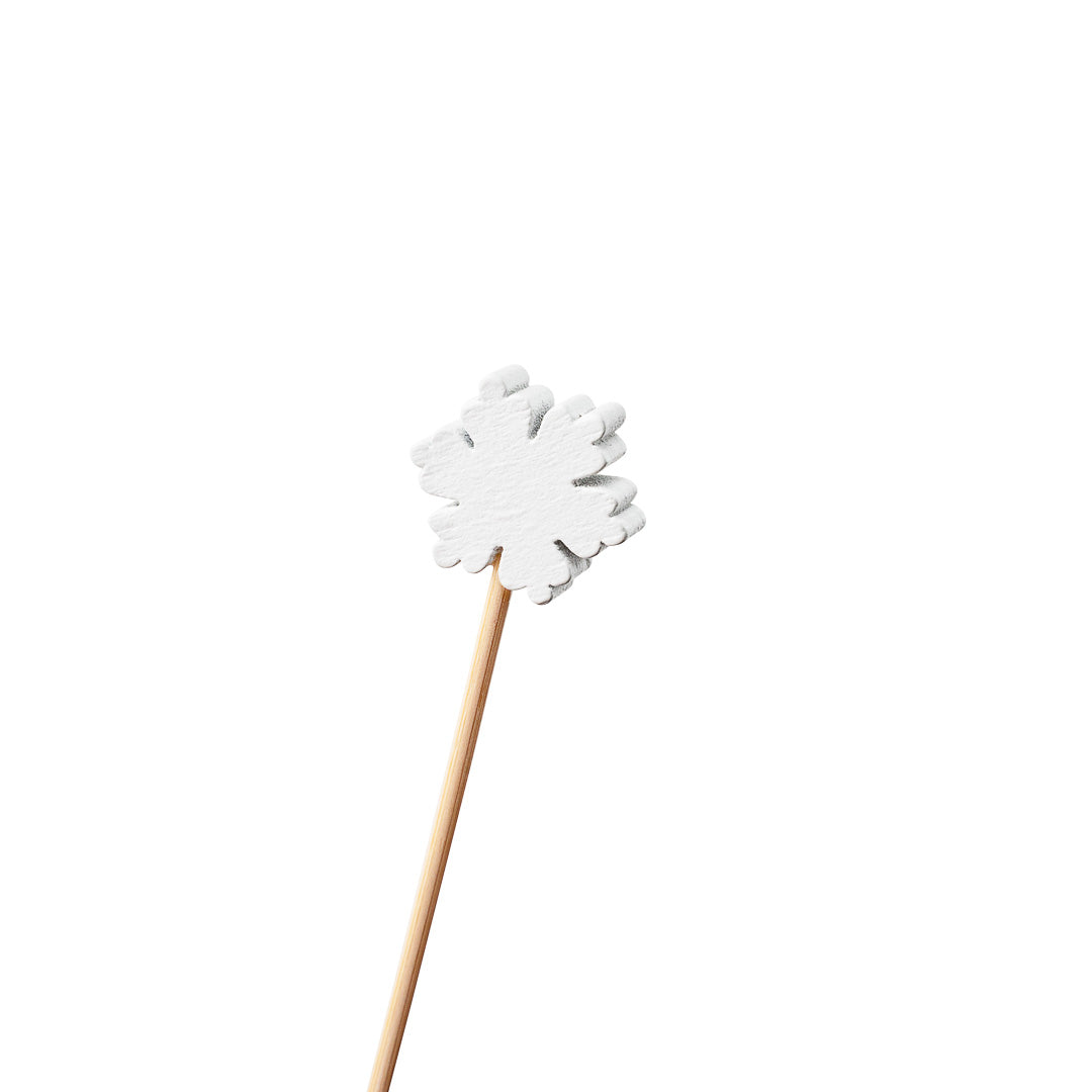Pixy White Bamboo Snowflake Pick - 3 1/2" - 1000 count box