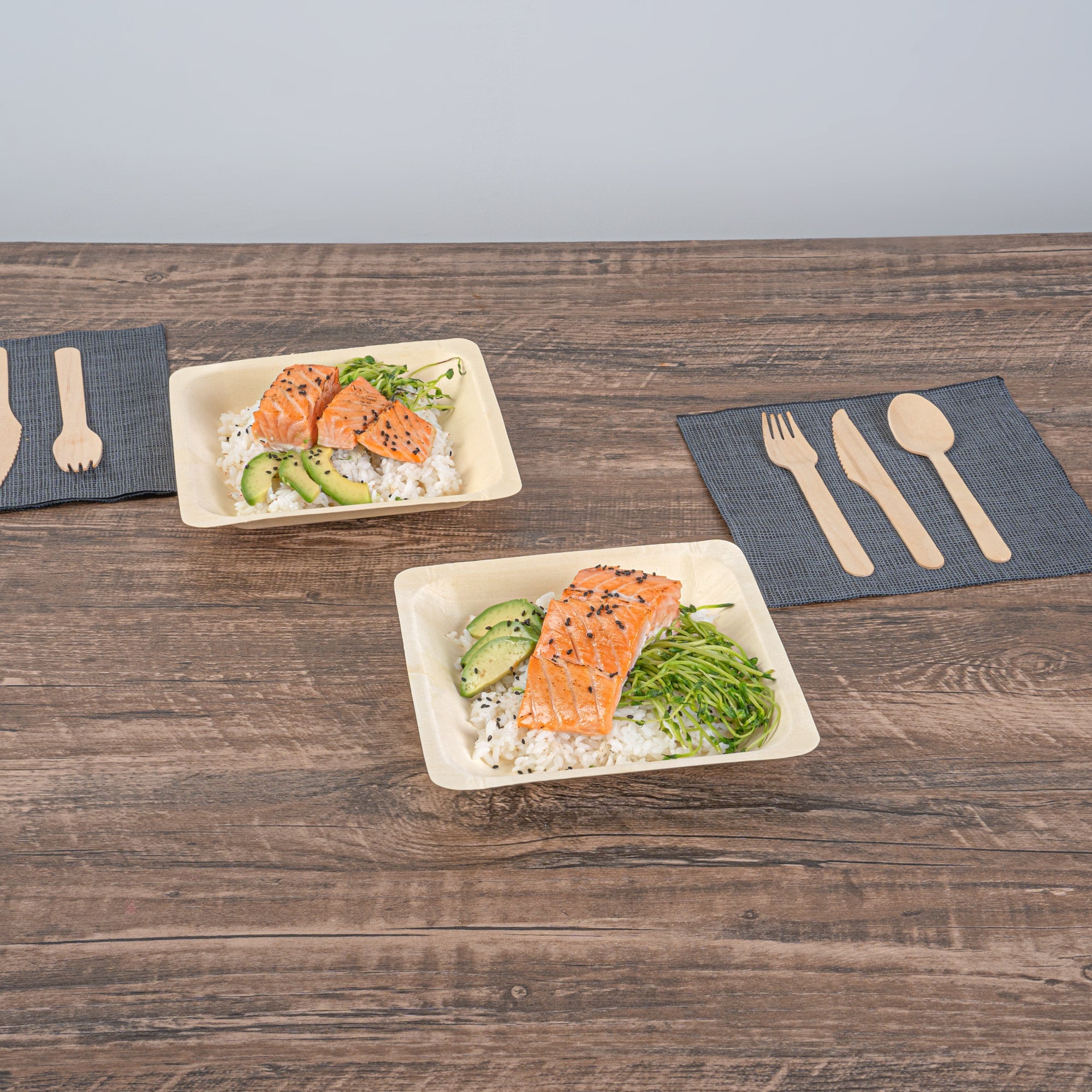Taipei Square Natural Poplar Plate - 7'' x 7'' x 1'' - 200 count box