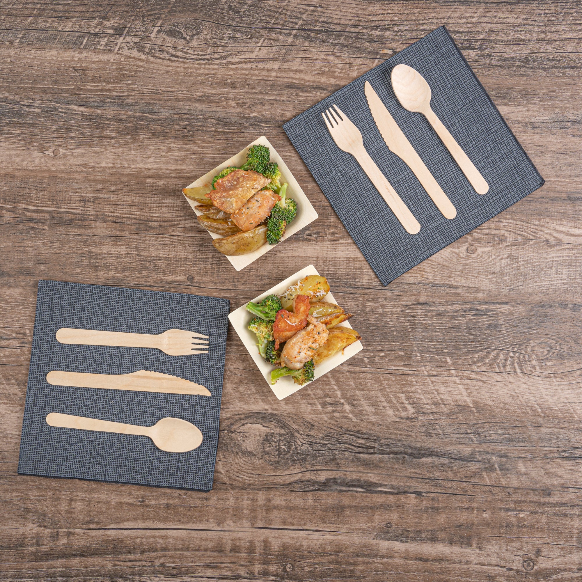 Taipei Square Natural Poplar Plate - 4'' x 4'' - 50 count box