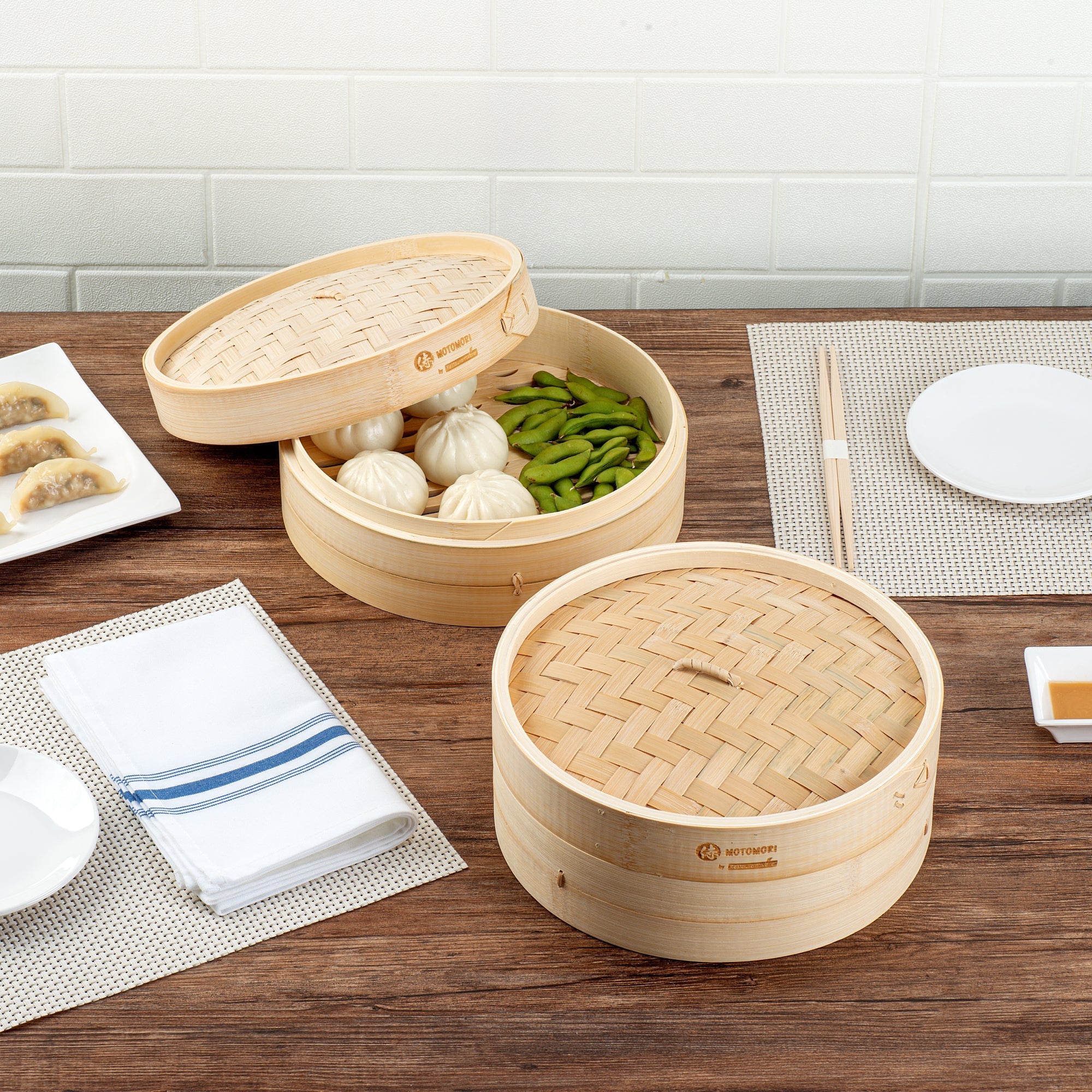 Motomori Round Natural Bamboo Steamer - 10'' x 10'' x 4'' - 1 count box