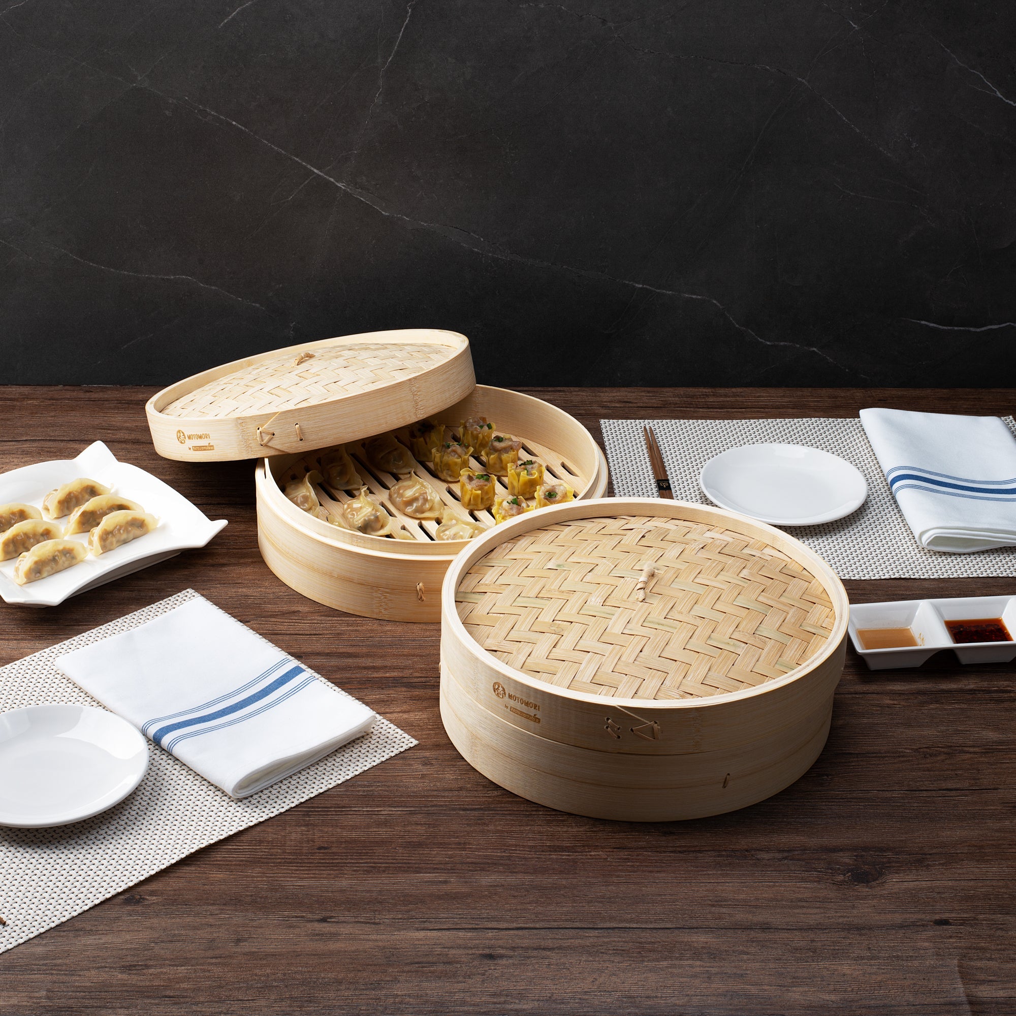 Motomori Round Natural Bamboo Steamer - 12'' x 12'' x 4'' - 1 count box